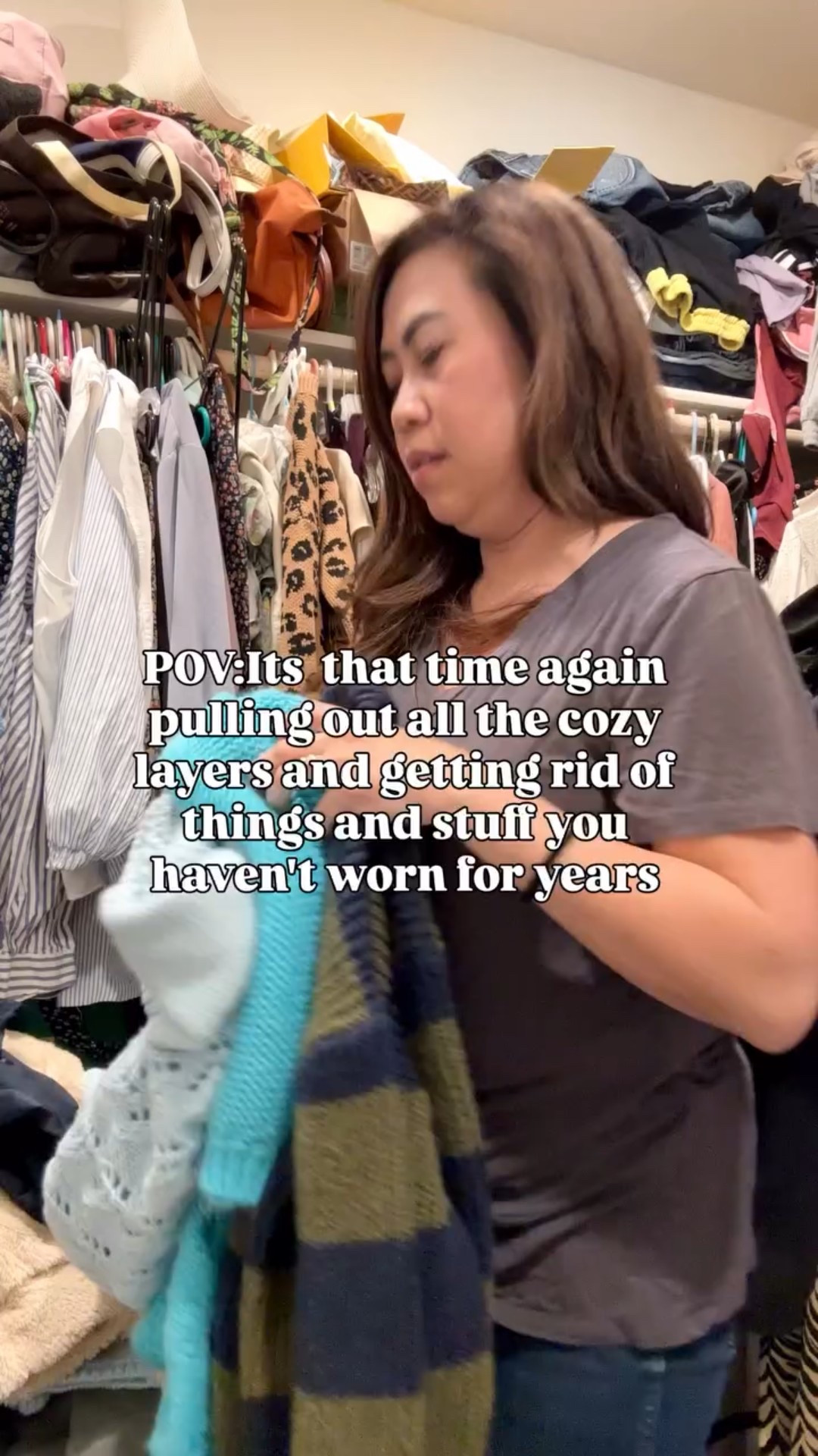 Time to pull out the fall outfits:

•
#sweaterseason #cozyoutfit #layered #sweaterknitting #fallseason 
 #cleanoutyourcloset
#Closetmakeover #sweaterweather