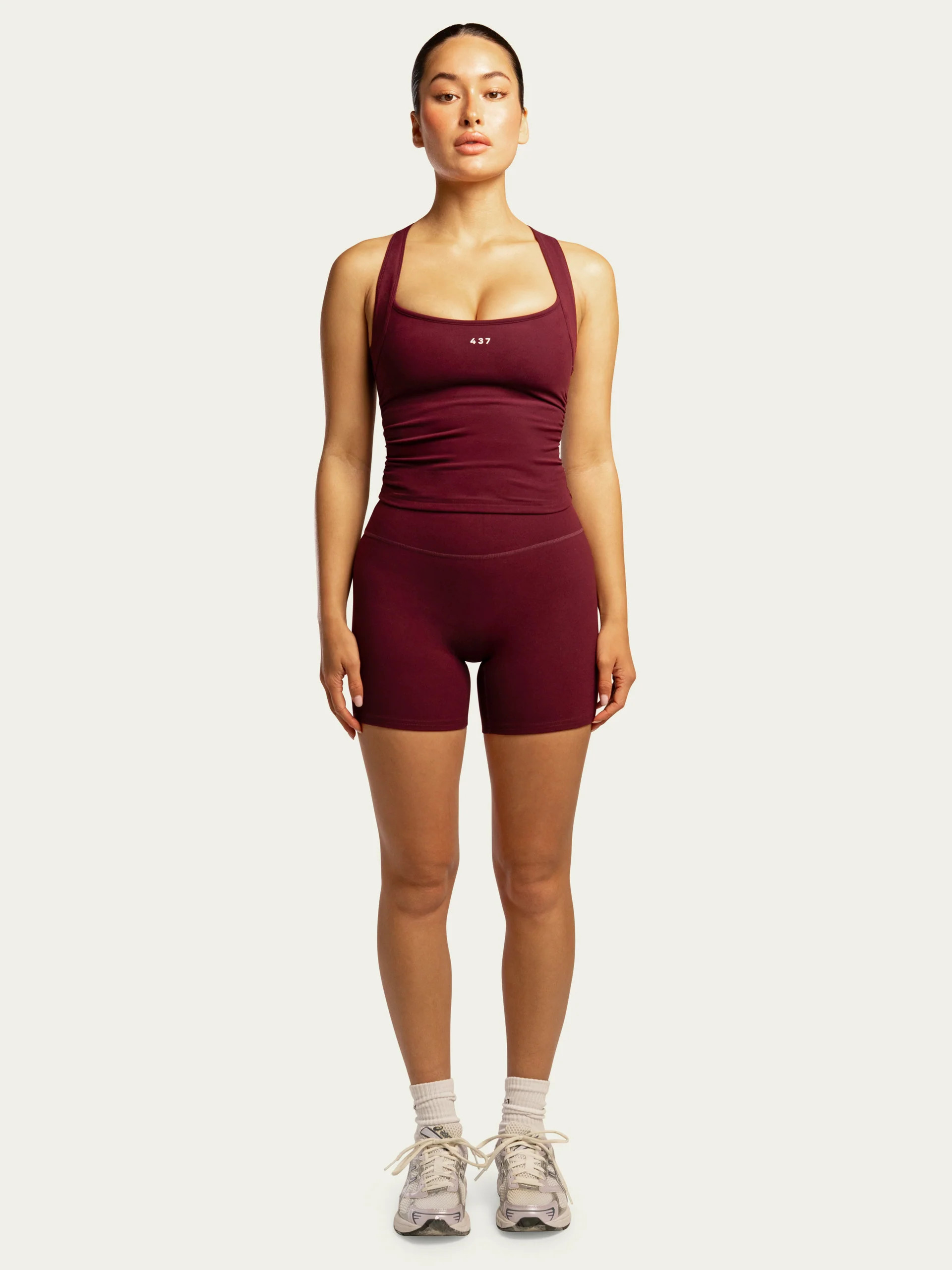 The Essentials Short / Black-Cherry | 437
