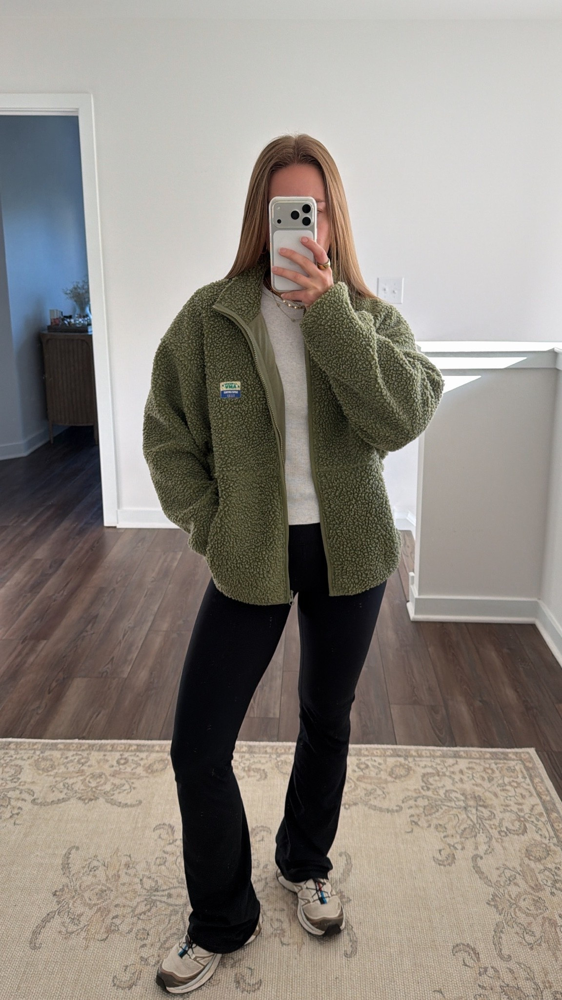 10/7/26 Comfy Movie Night Outfit 🍿🤎

Last night’s comfy movie outfit 🍿🤎 Wearing my @abercrombie YPB leggings with a basic Brandy Melville tee, American Vintage jacket + Salomon sneakers.

Basically my ideal movie night uniform — comfy, casual + still cute enough to leave the house in. Linking everything I can here!