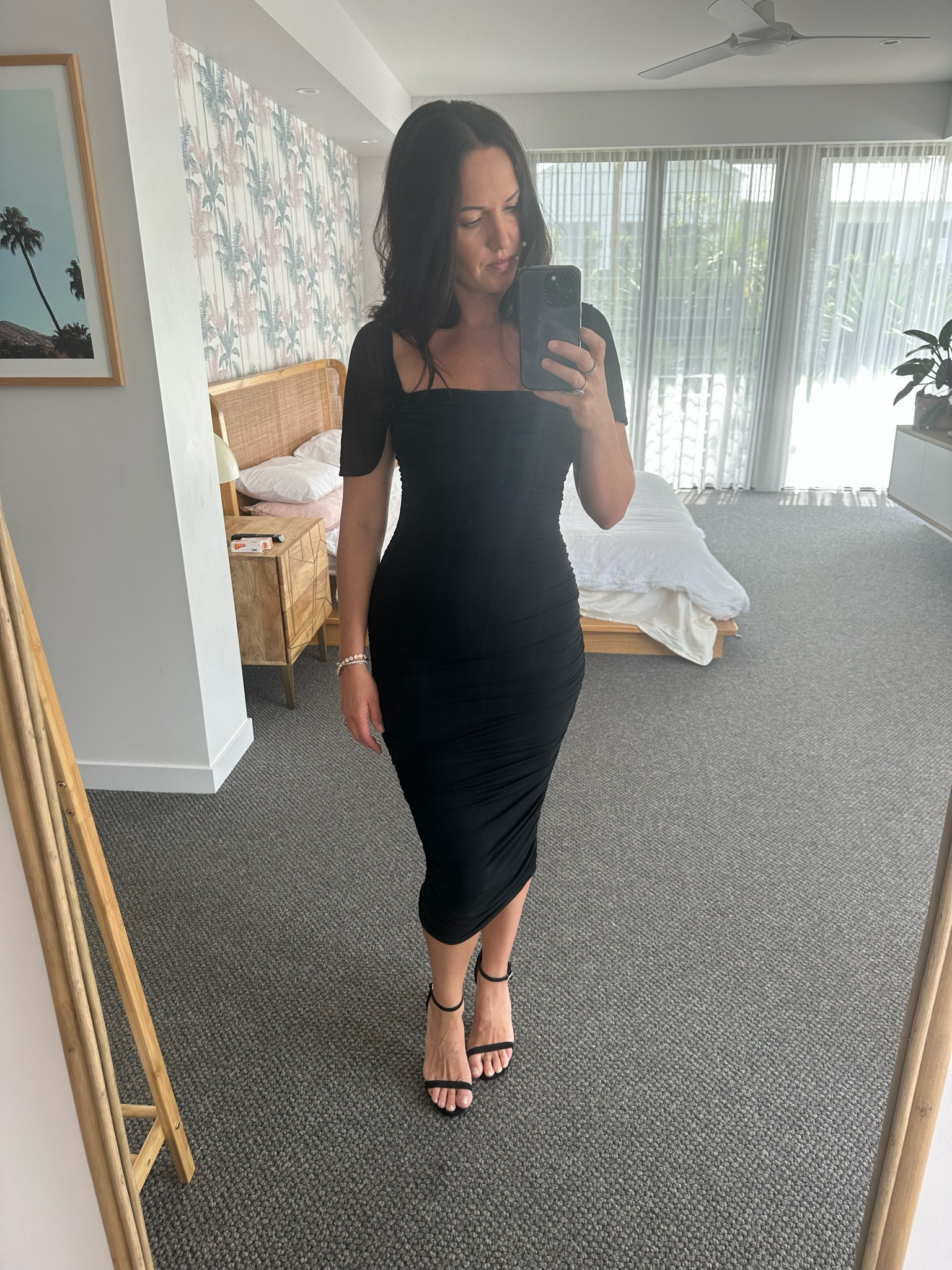 Linking the ultimate little black dress looks  

#LTKaustralia