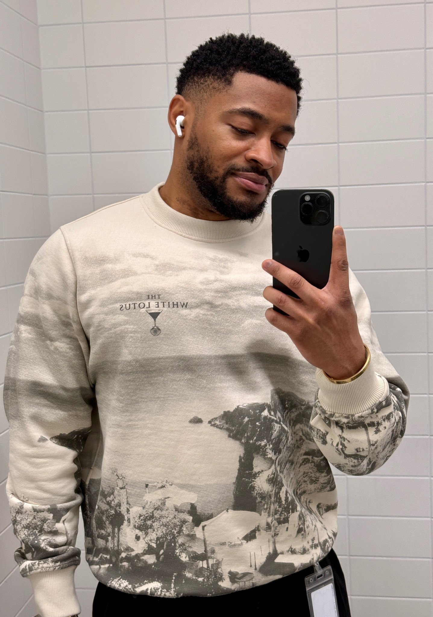 Easy Abercrombie sweater from the White Lotus collab!

#LTKSeasonal #LTKMens #LTKStyleTip