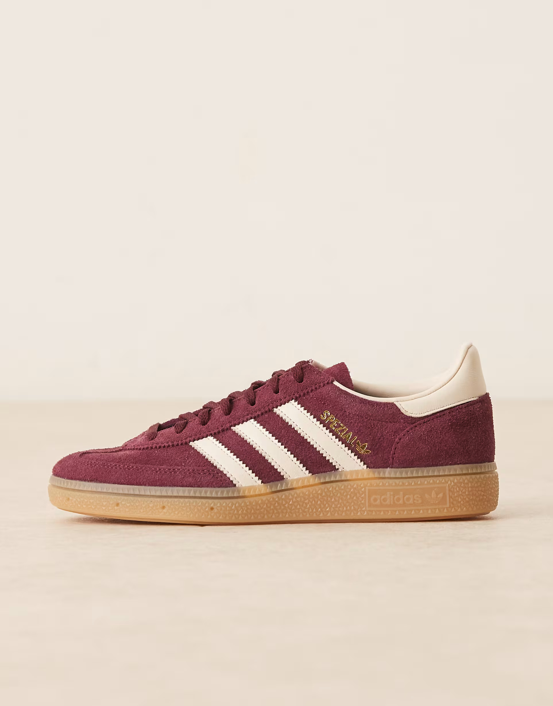 adidas Originals Handball Spezial trainers in maroon and cream with gum sole | ASOS | ASOS (Global)