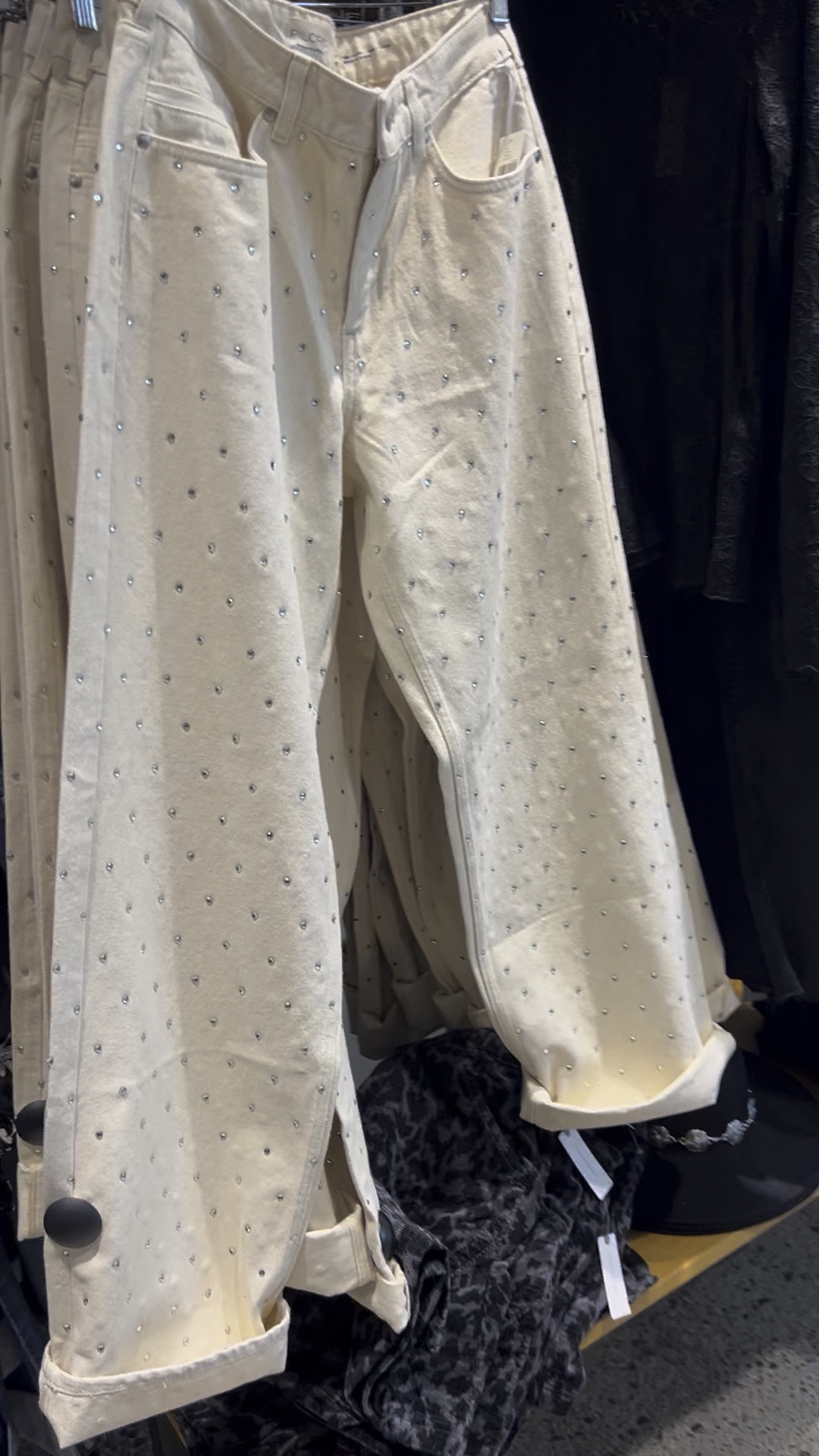 Love these new embellished jeans from Anthropologie! 

Winter outfits, winter fashion, women’s denim, women’s jeans, embellished, rhinestone, sparkly, cuff jeans, wide leg jeans

#LTKStyleTip #LTKCyberWeek #LTKSaleAlert