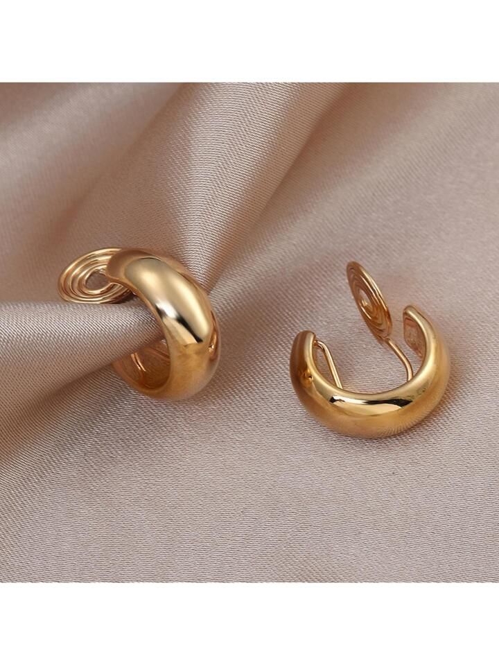 1pair Women's Crescent Moon Shaped Metal Smooth Non-pierced Minimalist Clip On Earrings | SHEIN
