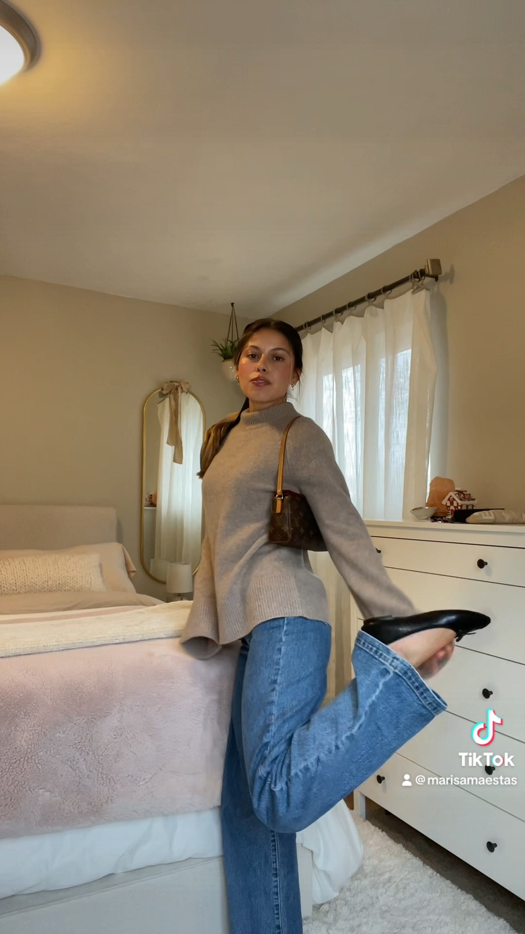 
Corporate holiday party outfit !! I love these jeans I wear a size 24 & this cashmere sweater is a must have!!

#LTKHoliday #LTKSeasonal #LTKworkwear