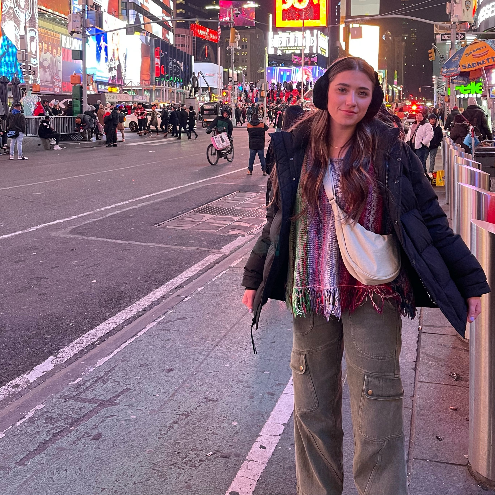 another new york fit! i am wearing the aritzia super puff that isn’t on LTK but i’ve linked similar ones :) similar sweaters also linked🤍 uniqlo bag is in color “natural” #newyork #newyorkoutfits #nycoutfits #nycoutfitinspo #timessquare #coldweatheroutfits

#LTKHoliday #LTKSeasonal #LTKGiftGuide