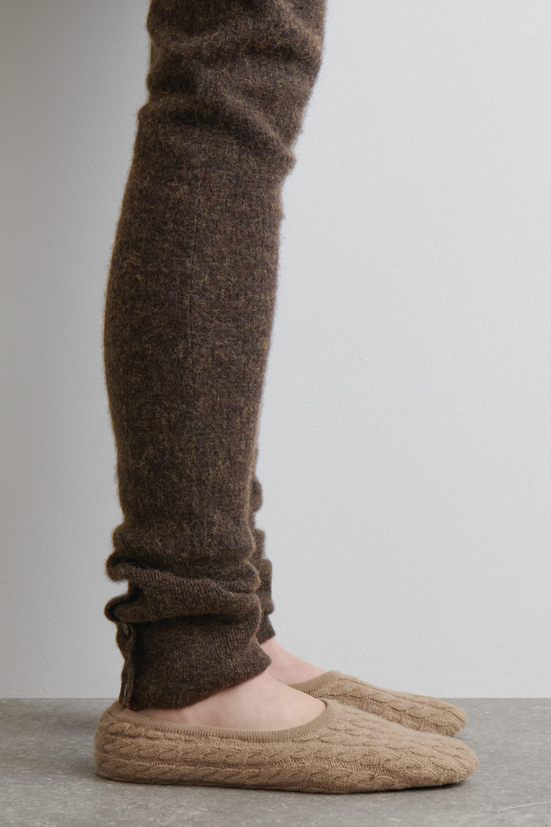 CABLE-KNIT SLIPPERS - BEIGE | COS GB | COS UK