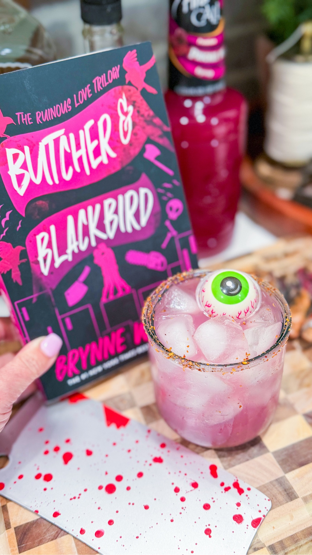 Let’s make Orb Weaver margaritas for book club! 💓🕷️

#LTKfoodie