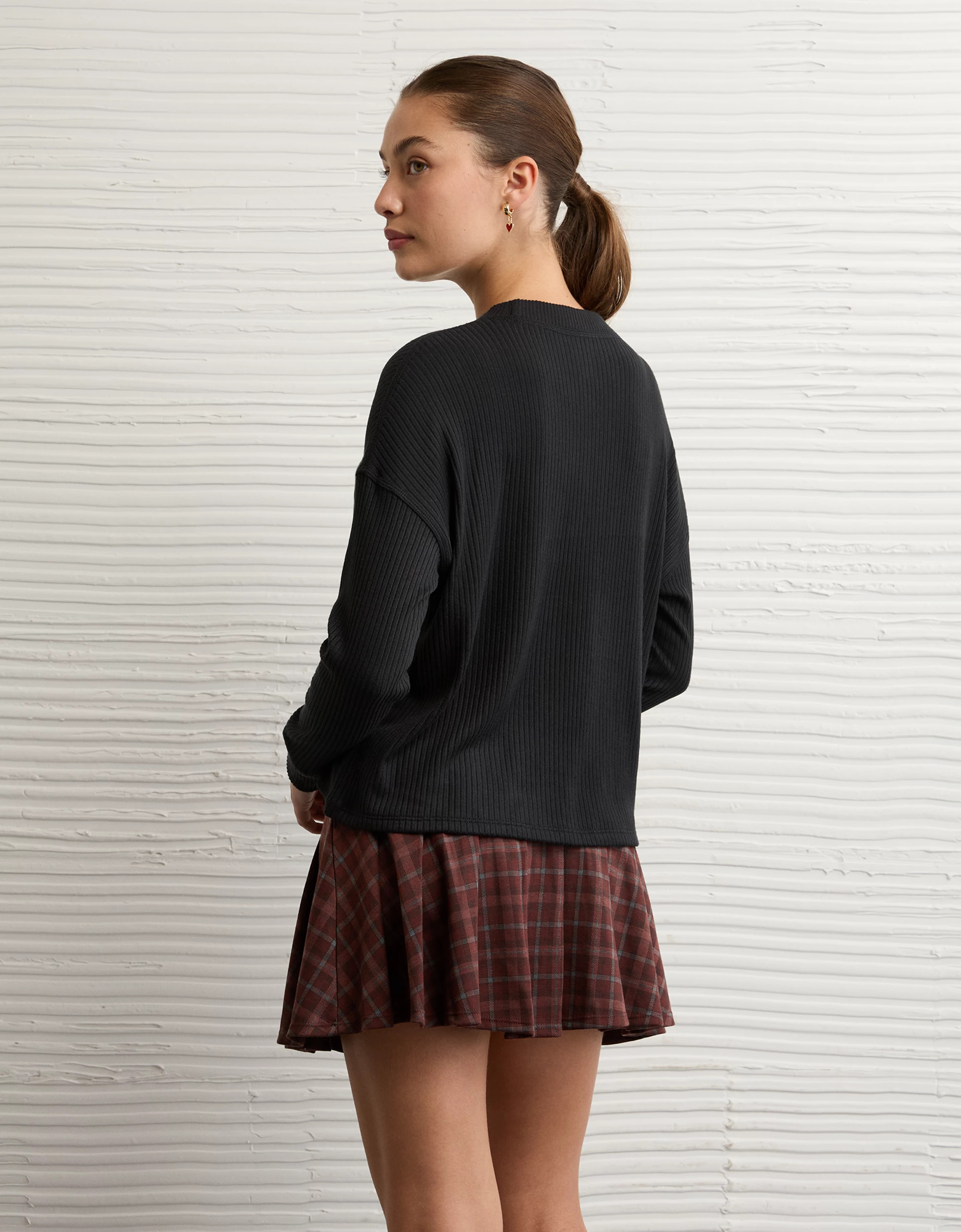 AE Long-Sleeve Waffle Plush Crew Neck Tee | American Eagle Outfitters (US & CA)