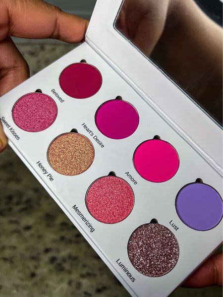  my very own eyeshadow palette ‘Desired💋’ that I customized w/ @unhiddenbeautyco🥹 [swipe left for palette reveal!]

I’m super proud of it because I designed the cover, picked out the color story, and named the shades myself🤩🥳

Check out my previous reel for more deets on this love-inspired palette! Just in time for Valentine’s Day 🥰💞

Full makeup details and tutorials dropping soon! Follow @jess_theplushbeauty so you don’t miss it🫶🏽 

#valentinesday #valentinesdaymakeup #valentinesday2023
 #beautyinfluencers #makeupinfluencer #digitalcreators #beautycontentcreator #makeupforwoc #creatorsunder10k #makeupartistblogger #valentinesdayideas  #valentinesdaymakeuplook #valentinesdaymakeuplooks #easymakeup #easymakeuplook #easymakeuplooks #easymakeupforbeginners #valentinesdaymakeupideas #datenightmakeup #valentinesdaymakeup2023 #datenightmakeuplook #galentinesmakeup #customizedeyeshadowpalette #customizedpalette #unhiddenbeautyco #unhiddenbeauty #blackownedbeauty #blackownedbeautybrands #eyeshadowpalettes #threadbeauty  via @preview.app

#LTKFind #LTKbeauty #LTKGiftGuide
