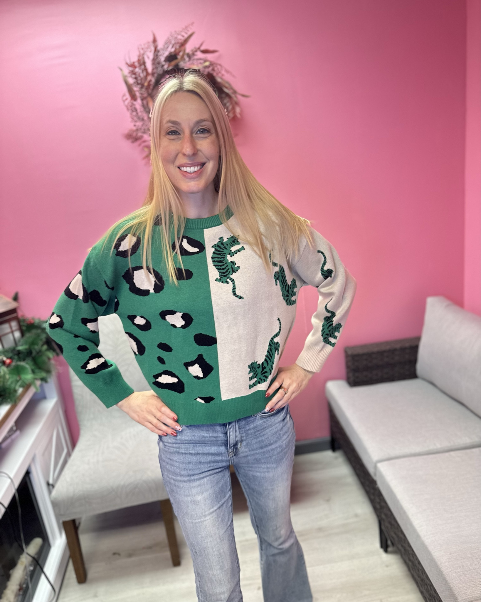 Animal loving sweater 
🖤i love the double sided sweater and the color
🖤it does have some stretch and is oversized fit
🖤fits true to size, wearing size small and I am 5’10”


#LTKTall #LTKFindsUnder100 #LTKFindsUnder50