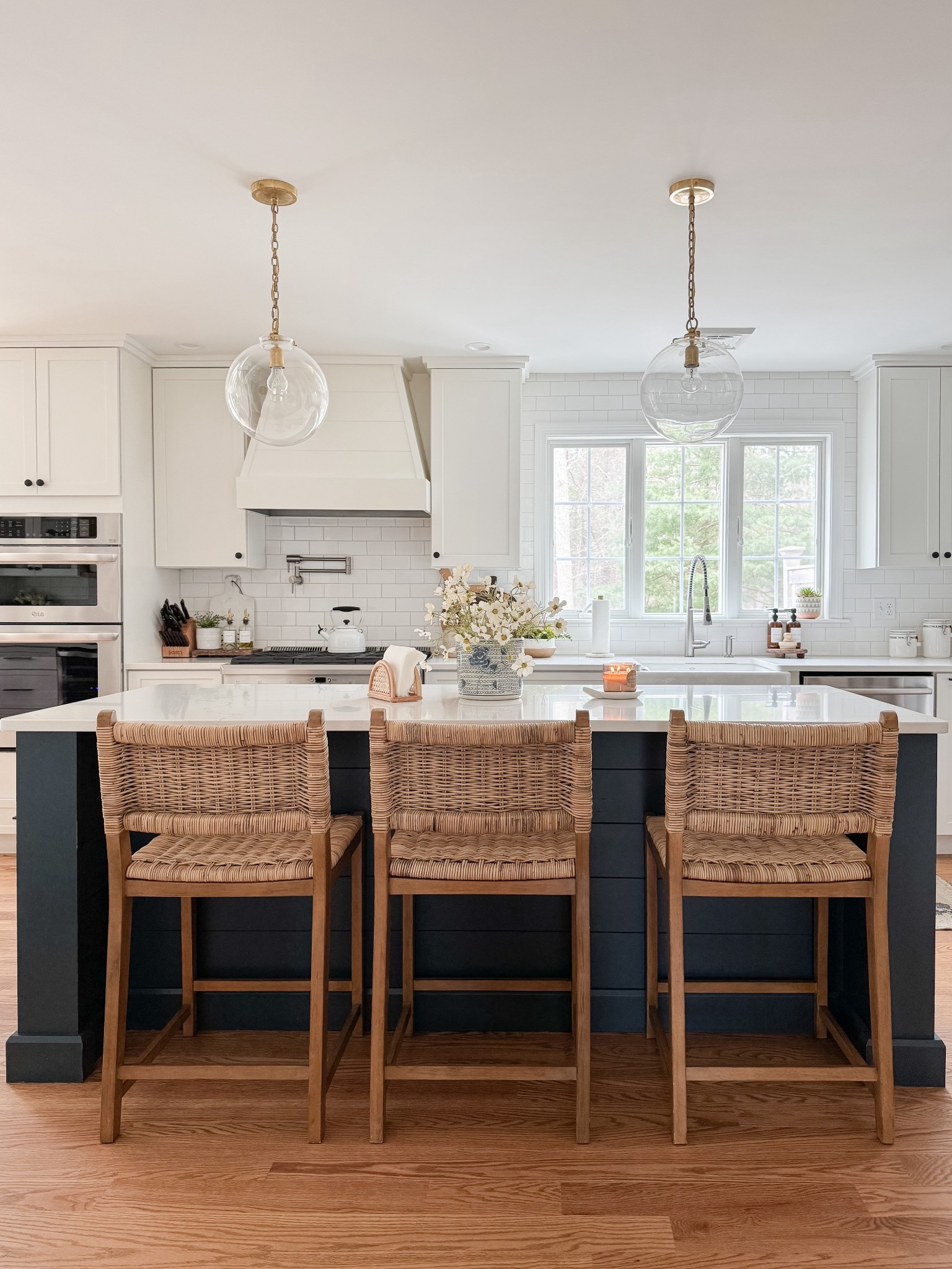 kitchen decor home styling home decor home favorites coastal home classic decor kitchen styling counter stools kitchen lighting sherricalnanhome

#LTKHome