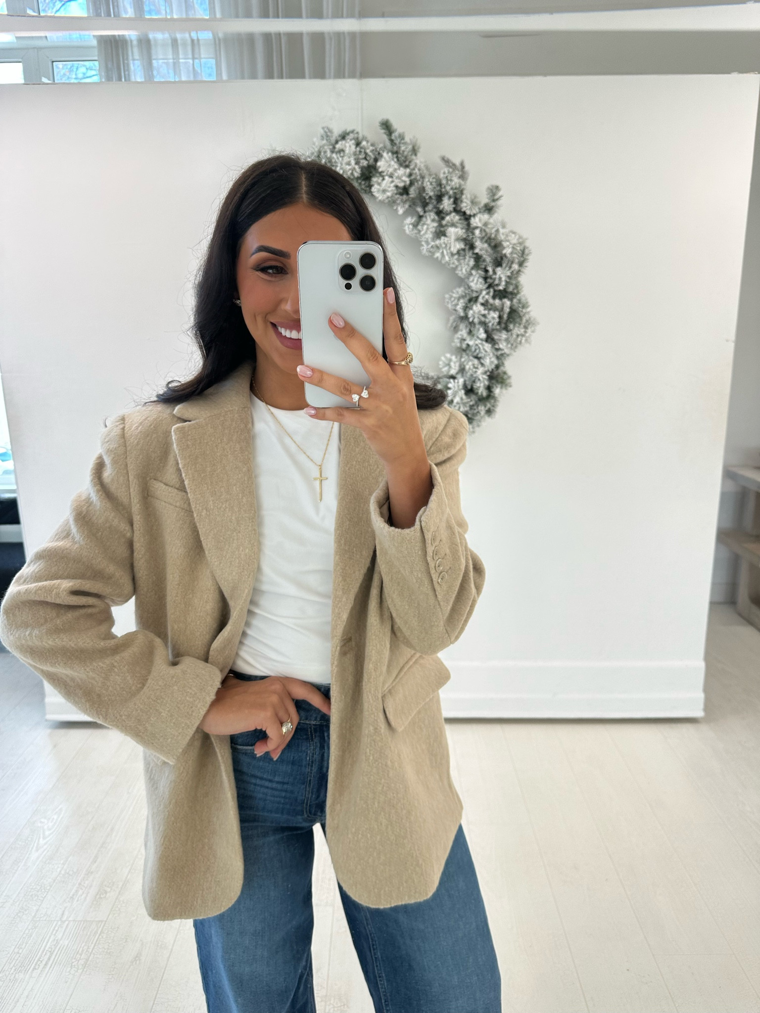 Top: medium
Blazer: small

Dressupbuttercup.com #dressupbuttercup #dederaad 

#LTKSaleAlert #LTKCyberWeek #LTKStyleTip