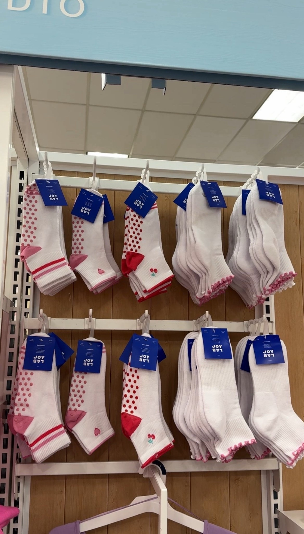 Pilates socks, new target finds 

#LTKfitnessgoals #LTKselfcare #LTKGiftGuide