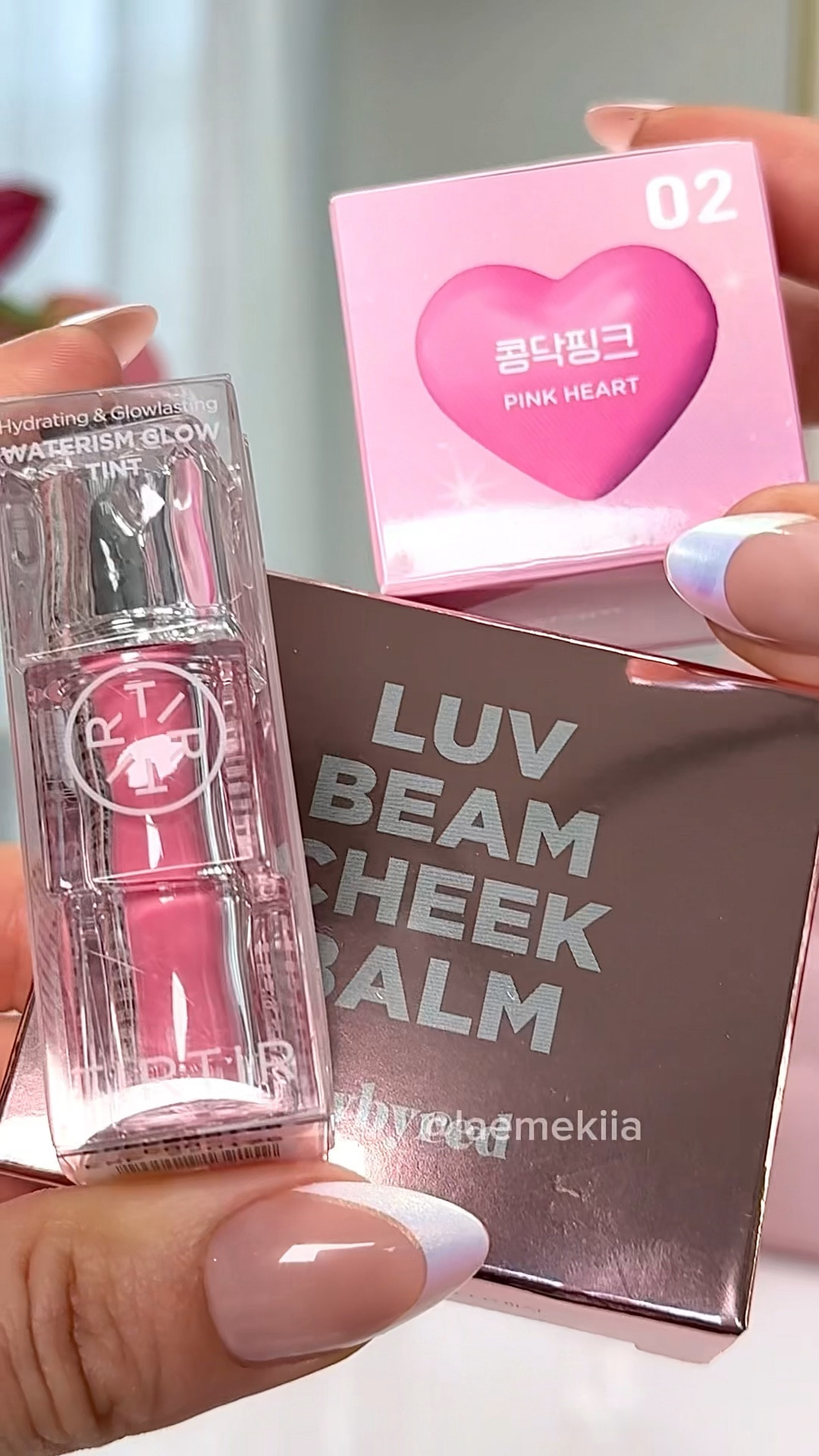 mini YesStyle haul 🩰✨

You can save on YesStyle with my code YSLEA12 (12% off orders over $59)

TIRTIR Waterism Glow Tint 13 likely
 Lilybyred Luv Beam Cheek Balm 06
COLORGRAM Milk Bling Heart Highlighter 02

#KBeauty #KoreanMakeup #cutemakeup #koreanbeauty #cushionfoundation #lipgloss #koreanliptint #koreancosmetics #yesstyle #yesstylehaul #bestmakeup