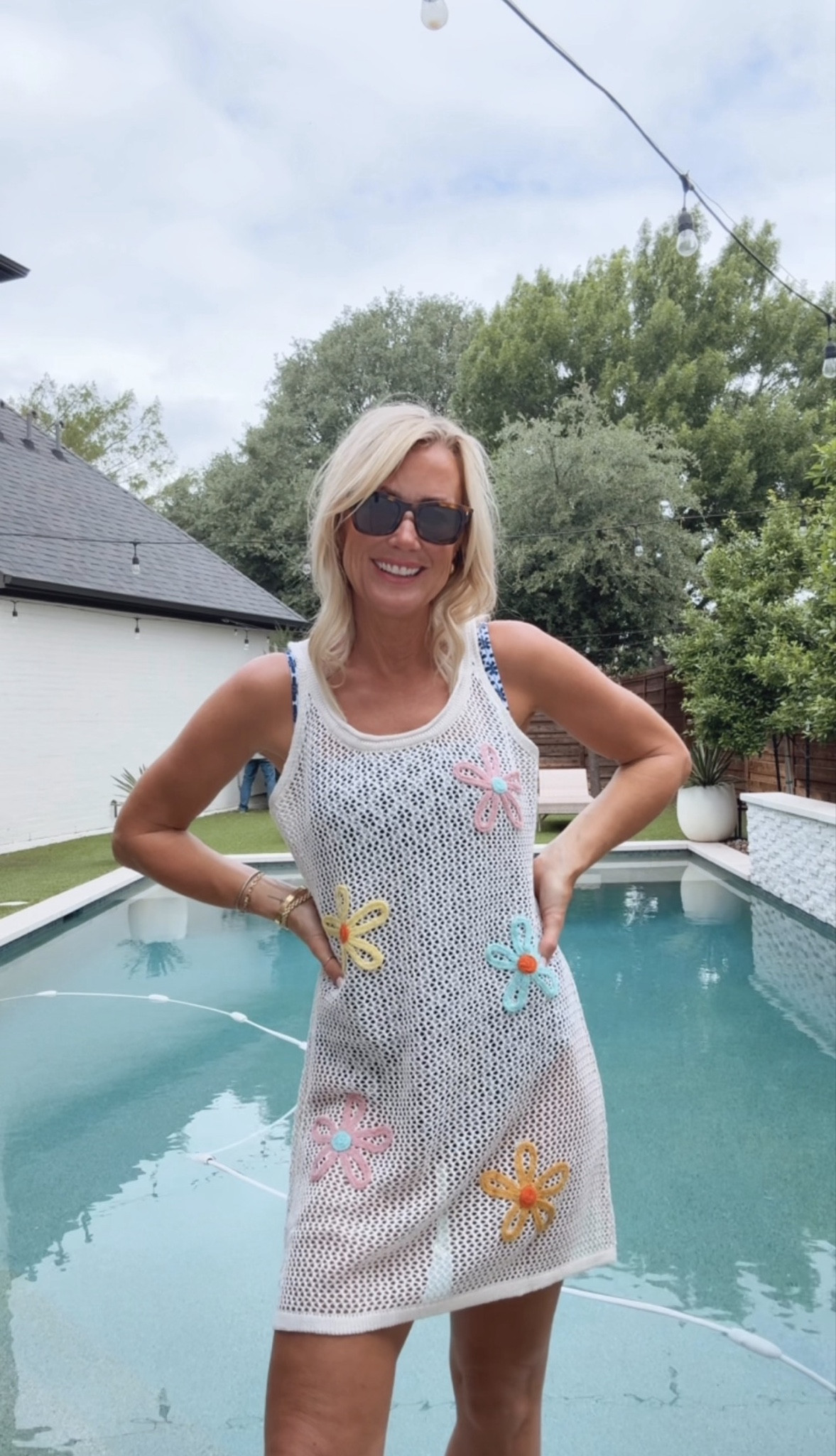 Ok how fun is this floral coverup?! Adorable!

Swim & Coverup: Small


#LTKOver40 #LTKSeasonal #LTKSwim