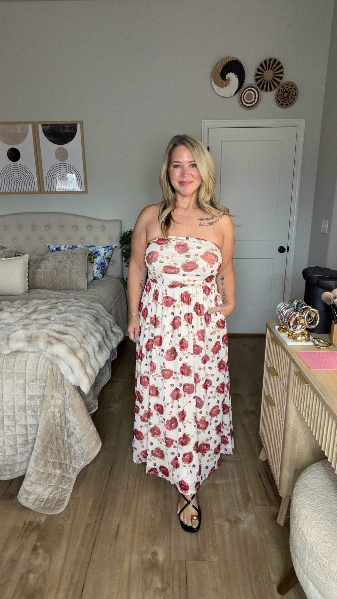 Size large 

#LTKOver40 #LTKMidsize #LTKPetite