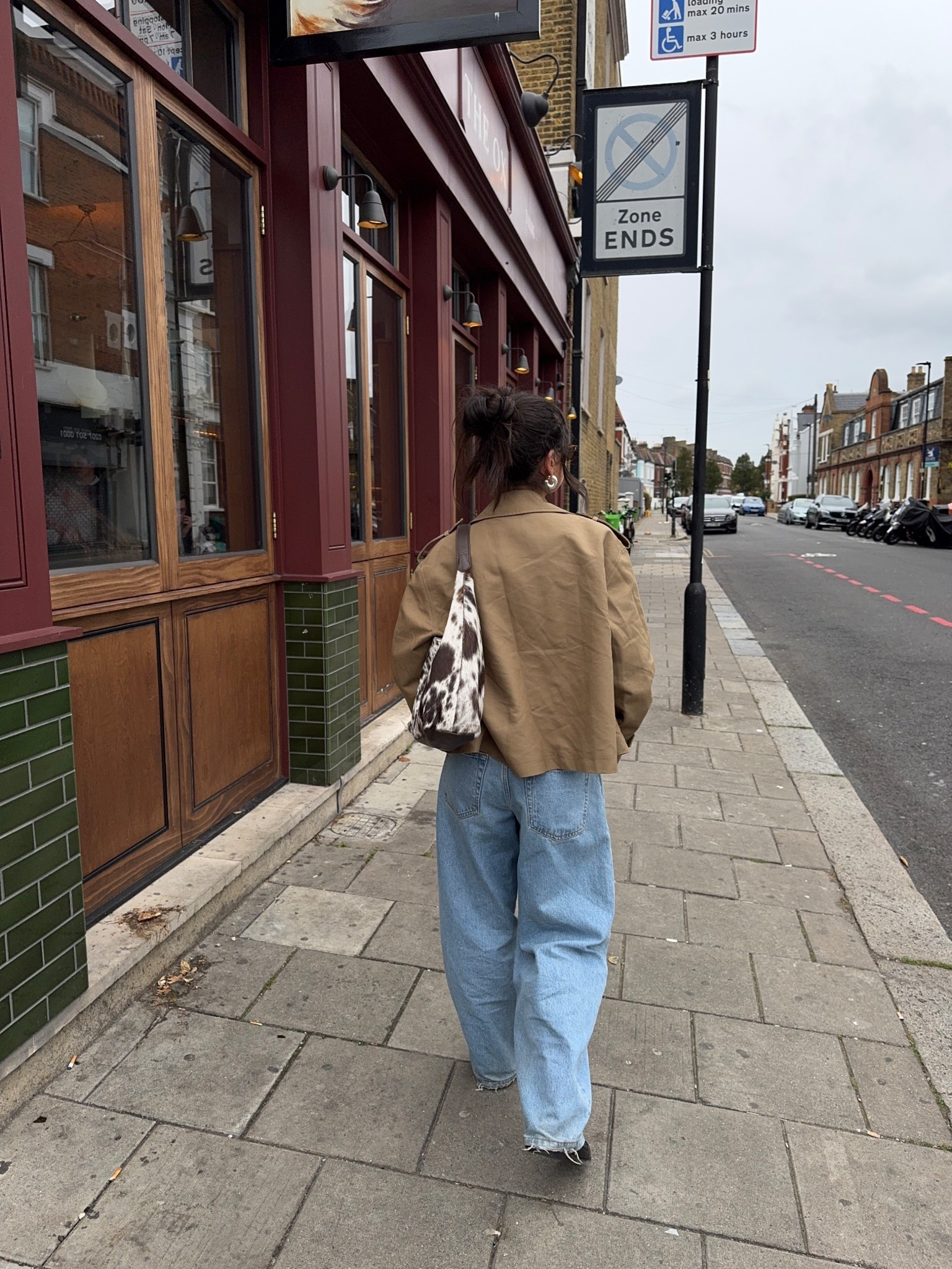 Cow print bag for winter 


#LTKautumn #LTKstyletip #LTKwinter