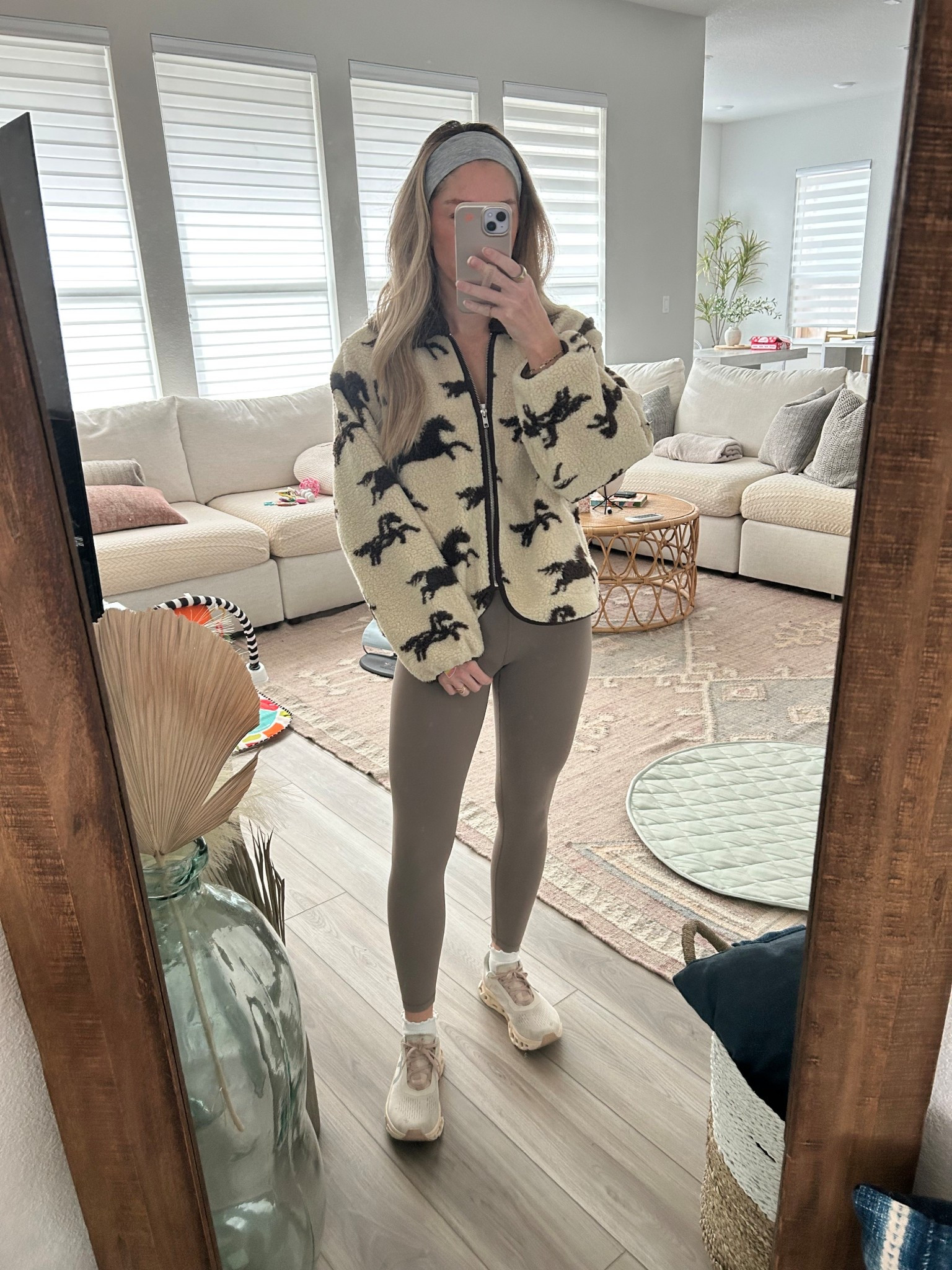 size 2 in horse pasture jacket
size xs in leggings
shoes go up .5 size bc they run small!

#LTKActive #LTKSeasonal #LTKStyleTip