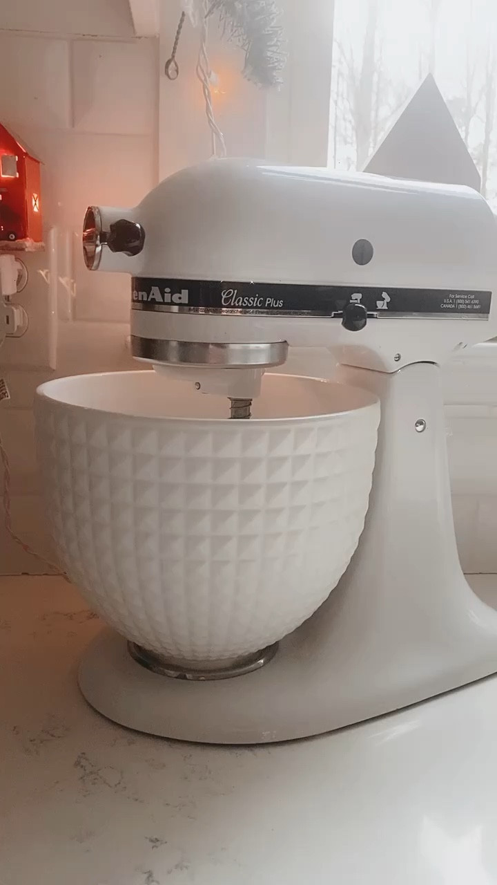 KitchenAid Classic Stand Mixer, Matte White