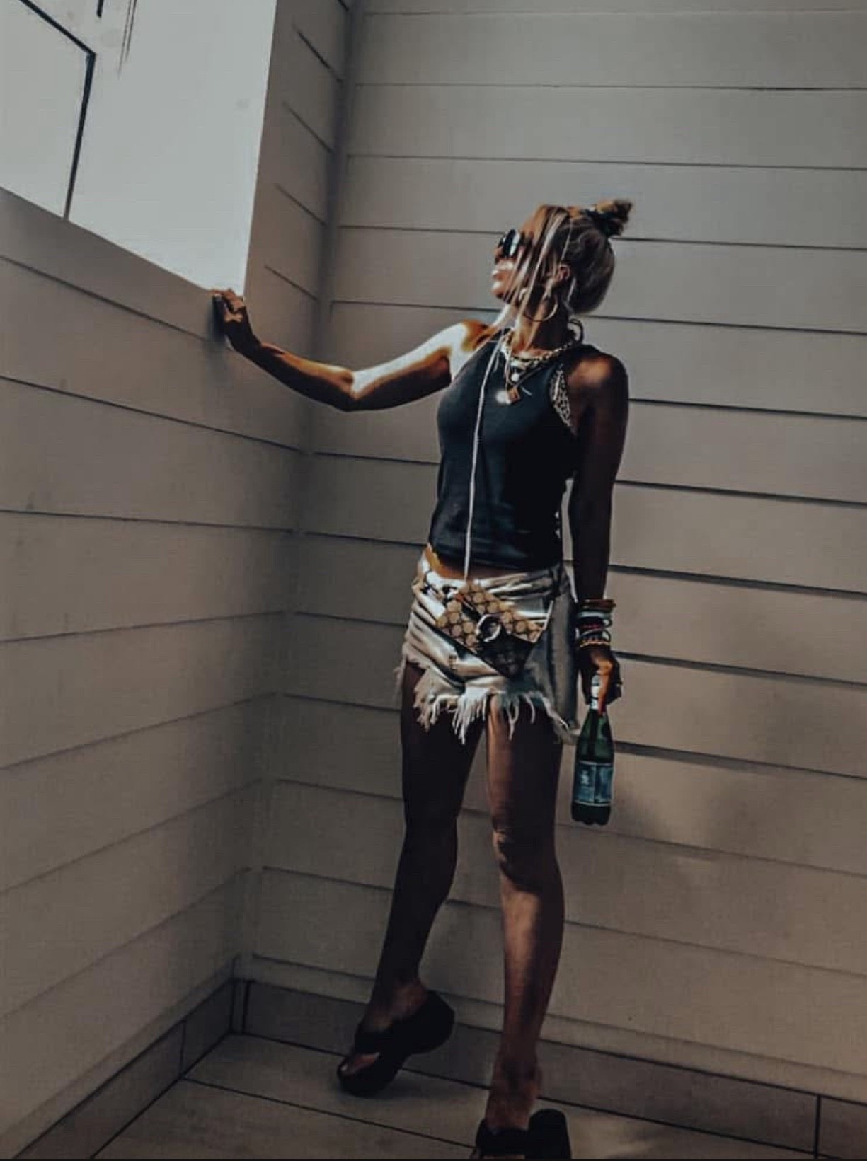 f you missed yesterday’s post — i had a lot of u DM me with questions, so here’s the monday version that keeps it super simple.nothing fancy.👄
nothing overwhelming.
🖤
just the basics that help me feel better and stay on track through the week.protein:
🖤
eggs
egg whites
chicken
turkey
greek yogurt
cottage cheese
tuna packets
protein powder (going to do a new blog post on this topic)produce i actually eat:
romaine
cucumbers
apples
berries
grapes
peppers
spinachcarbs that keep me full, not frustrated:
sweet potatoes
low-carb wraps
ricesimple flavor:
real salt
honey
PB2
hot sauce
avocado sprayhelpful extras:
bone broth
water
🖤
a food scale (only if you want the clarity — not required)

monday reminder:
you don’t need a brand new plan.
💋
you just need groceries that support the version of u you're trying to feel better in.structure is self-respect.
xxh.