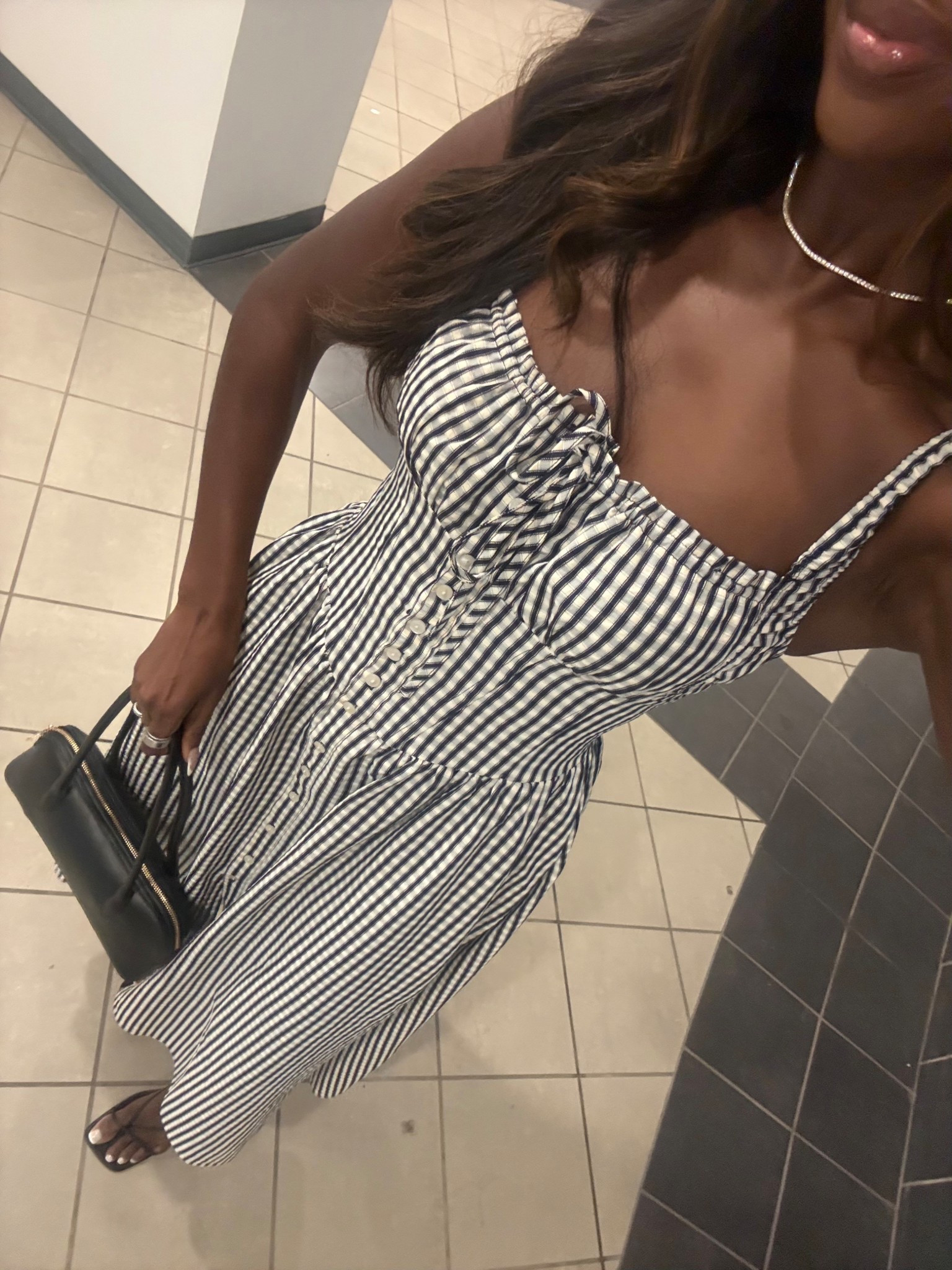 Lunch ootd 🍽️ love this midi dress from @ASTR the Label 

#LTKTall #LTKootd