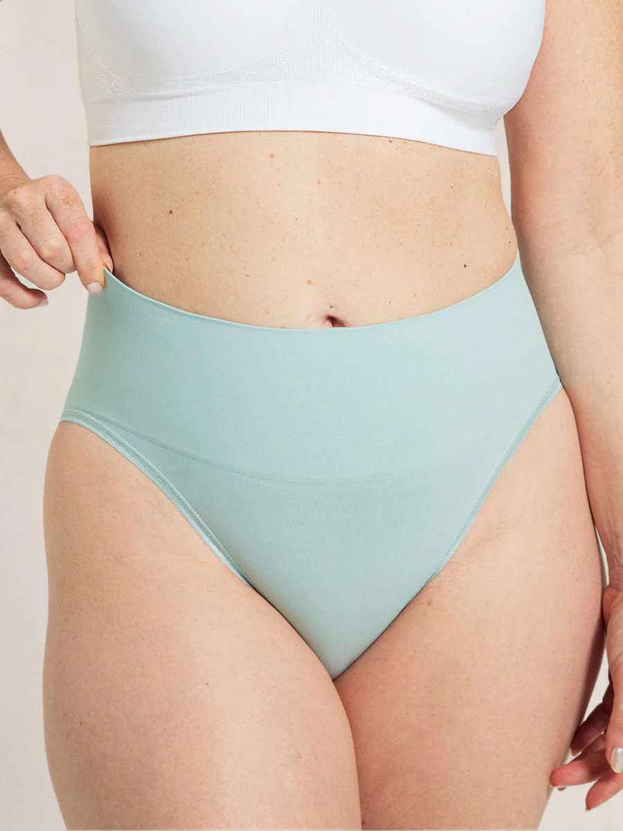 Truekind® Everyday Comfort Smoothing Panty | Shapermint
