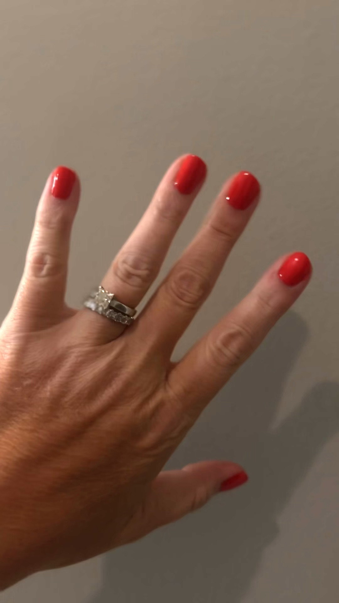 the BEST summer red gel nail polishh

#LTKVideo #LTKFindsUnder50 #LTKBeauty