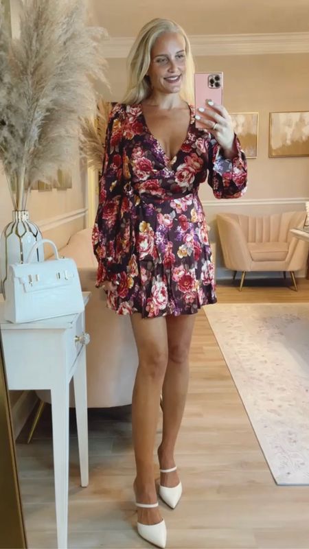 The most gorgeous satin dress! Love this pretty floral print for fall. So perfect for a day at a winery, brunch with the girls or a dinner date 🍁 

#LTKSeasonal #LTKshoecrush #LTKstyletip