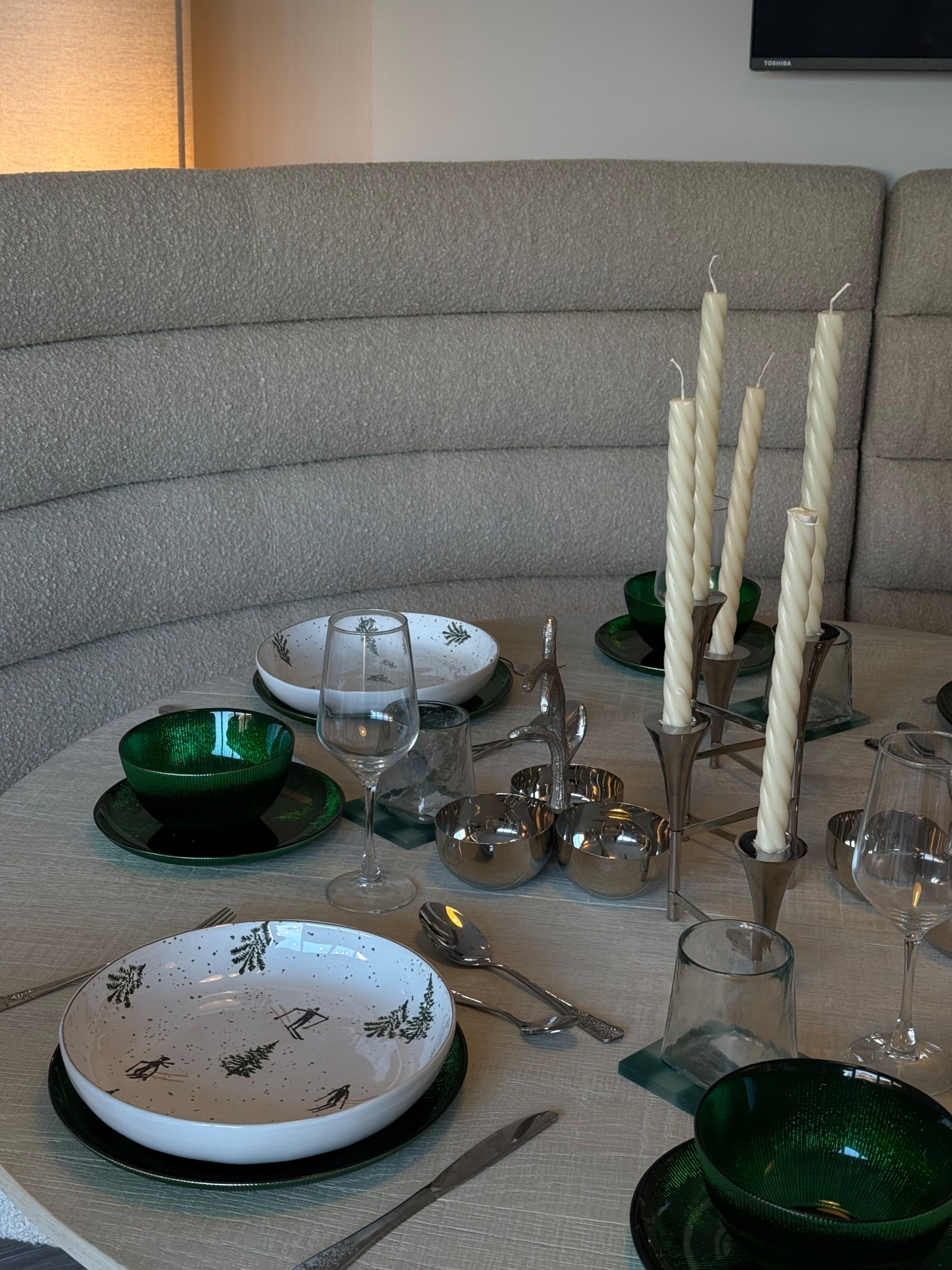 Ski slope tablescape 🎿 

#LTKuk #LTKhome #LTKwinter