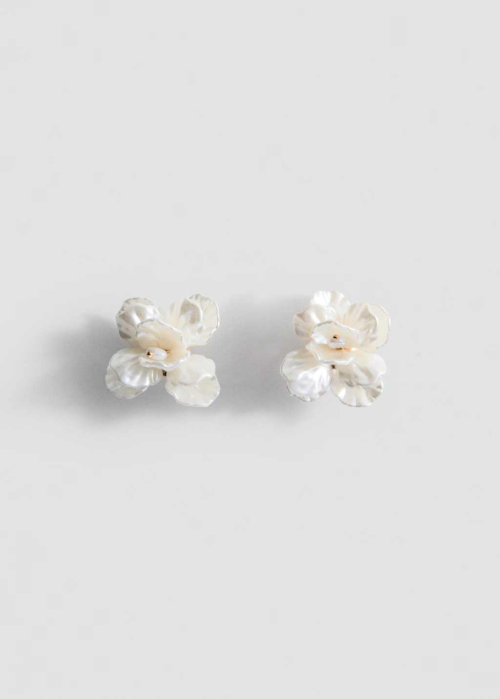 Floral earrings - Women | MANGO United Kingdom | MANGO (UK)