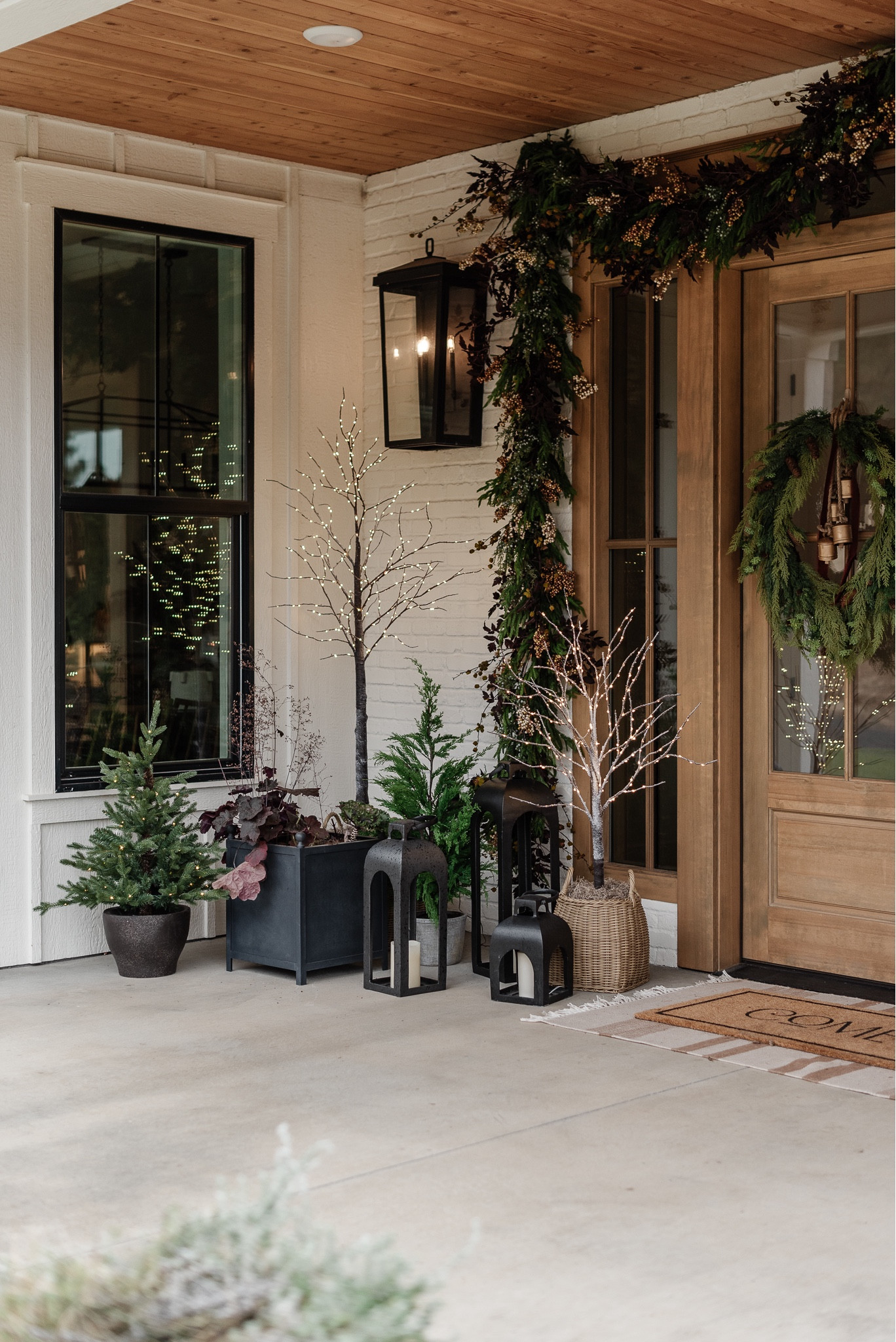 My trickle trees are still 50% off! Only $25 for the 4' and $50 for the 6‘!! 

Christmas decor, holiday decor, Christmas, front porch, holiday porch, twinkle trees, birch trees, entry, pre-lit, garland, outdoor lighting, doormat, basket, lantern, wreath, bells, target

#LTKHoliday #LTKHome #LTKFindsUnder50