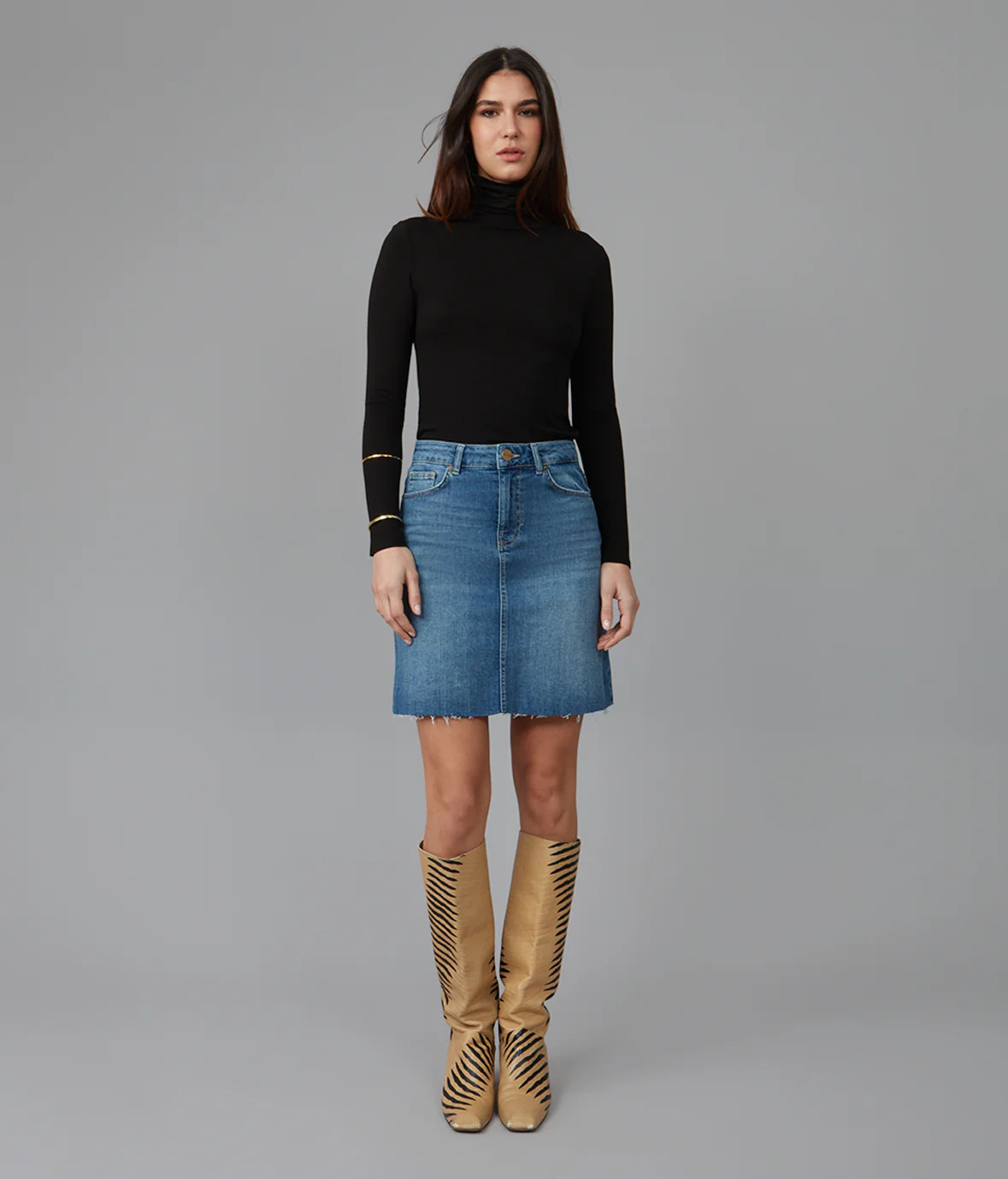 MADDY-MDL High Rise Mini Skirt | LOLA DENIM