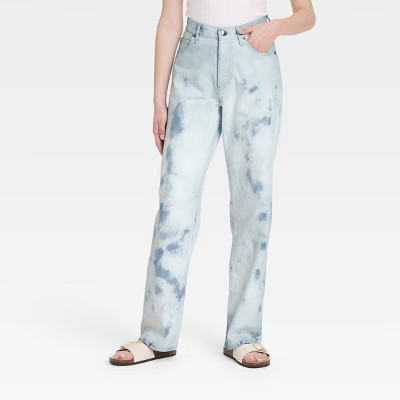 Women's Mid-Rise 90's Baggy Cloud Jeans - Universal Thread™ Light Wash 10 | Target