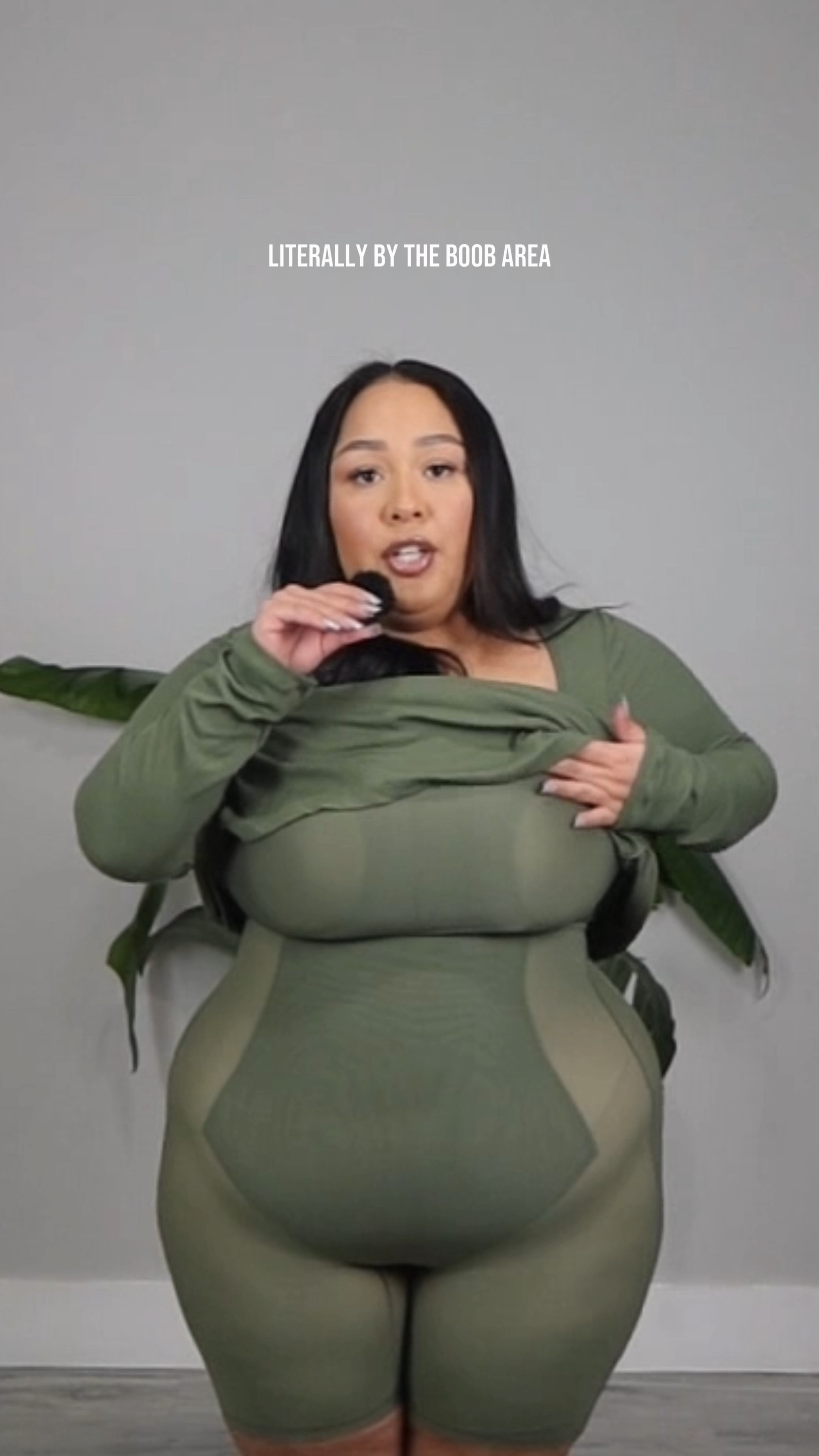 Viral Dress with built in shapewear size xxl 

#LTKCyberWeek #LTKHoliday #LTKVideo