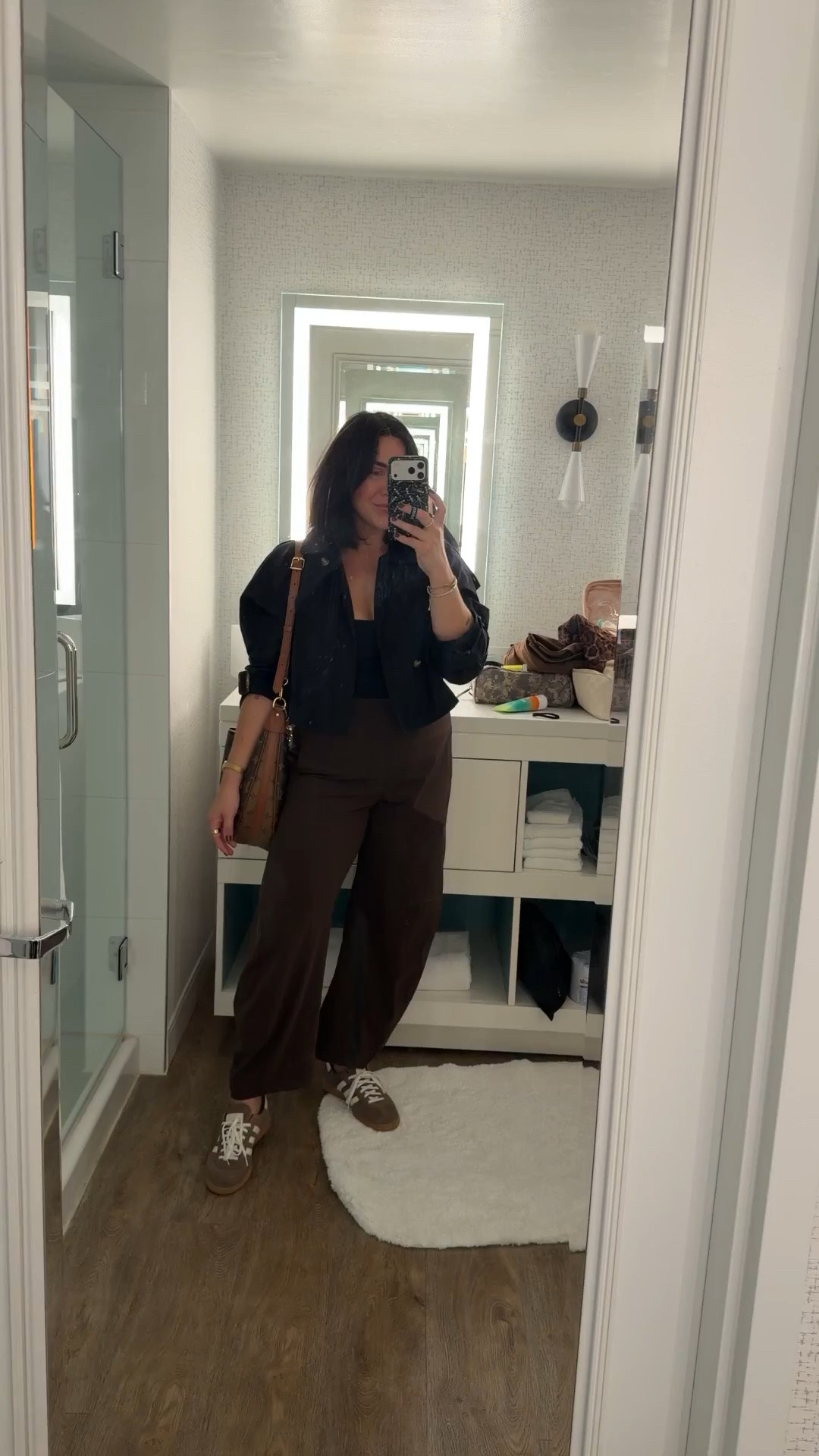 Casual dinner outfit as a midsize mama. High and low size 10 fashion. Wearing size L in all. Fall outfit.

#LTKgrwm #LTKootd #LTKMidsize