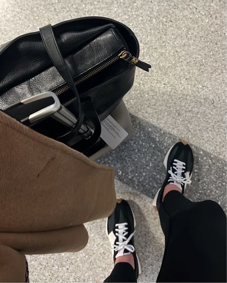 The best (and softest) travel set I’ve ever worn 🖤🫶🏻 #varley #airportoutfit #traveloutfit #travel #travelootd #activewear #newbalance 

#LTKtravel