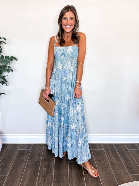 Spring Dress

Wearing a small tall in this blue midi dress! I’m 5’6” with a long torso!!! 

Spring  spring style  spring fashion  spring dress  women's dresses maxi dresses  blue dress  casual dress  casual style  

#LTKstyletip #LTKSeasonal