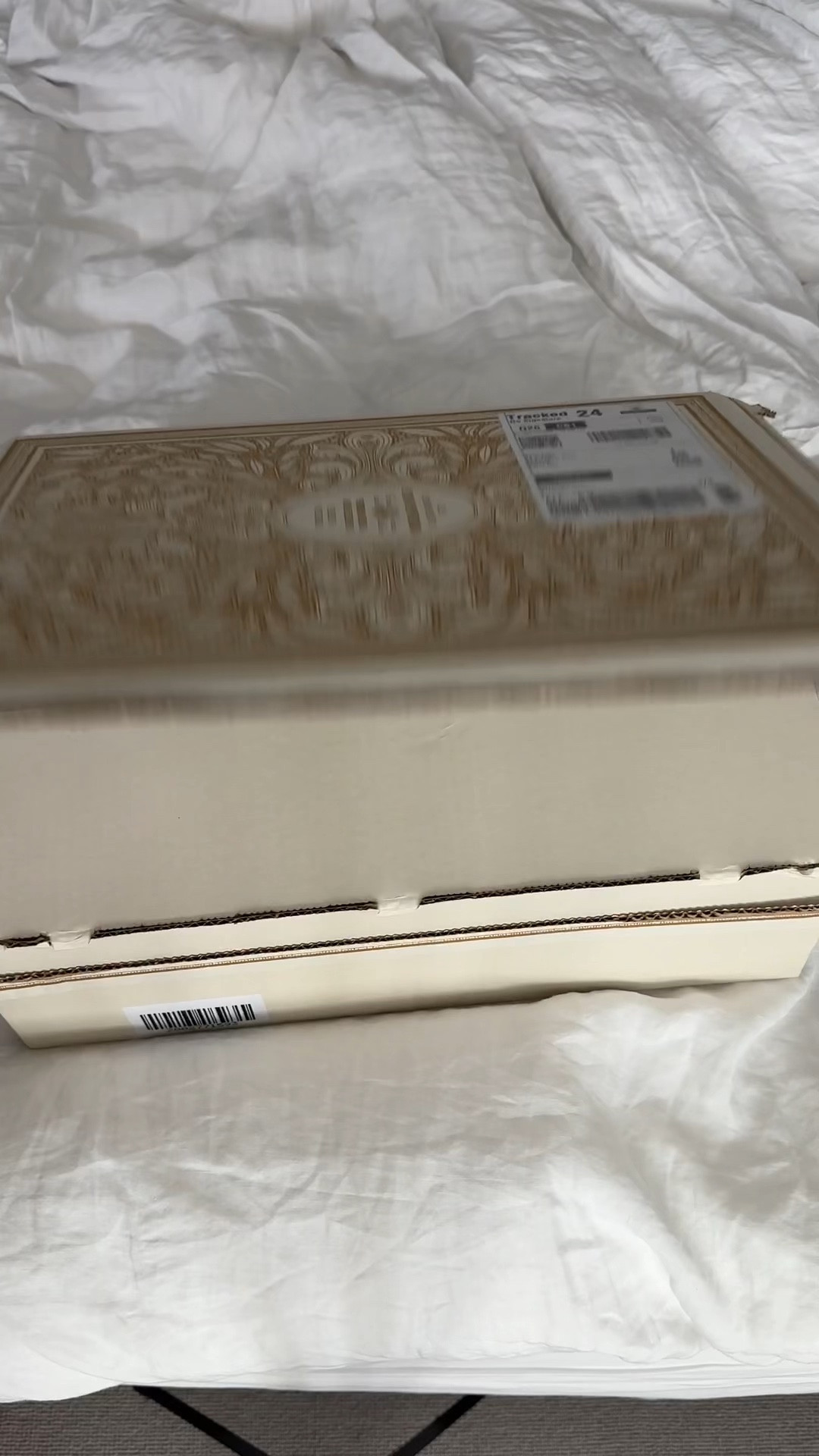 We should all be experimenting with new additions to our wardrobe to see which pieces beautifully complement what we already have.

Loving these neutral tops from Sezane. 

#LTKeurope