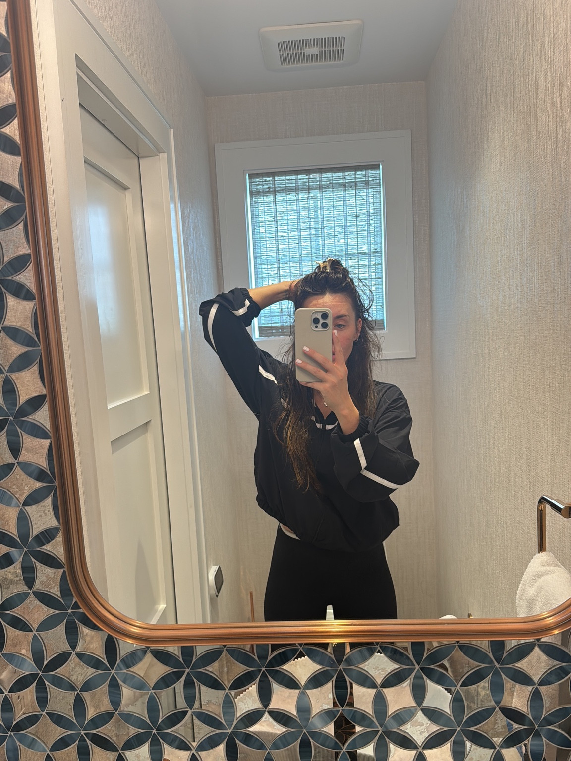 Another Nantucket look. Leggings are Monday Body but linked similar