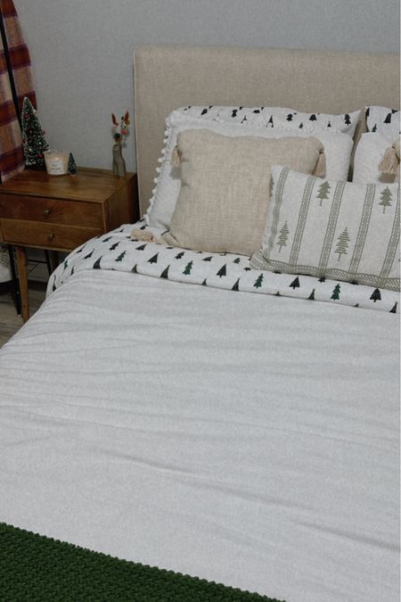 Christmas bed sheets
Christmas decor 
Tj max find 
Bed sheets 


#LTKHolidaySale #LTKfamily #LTKsalealert