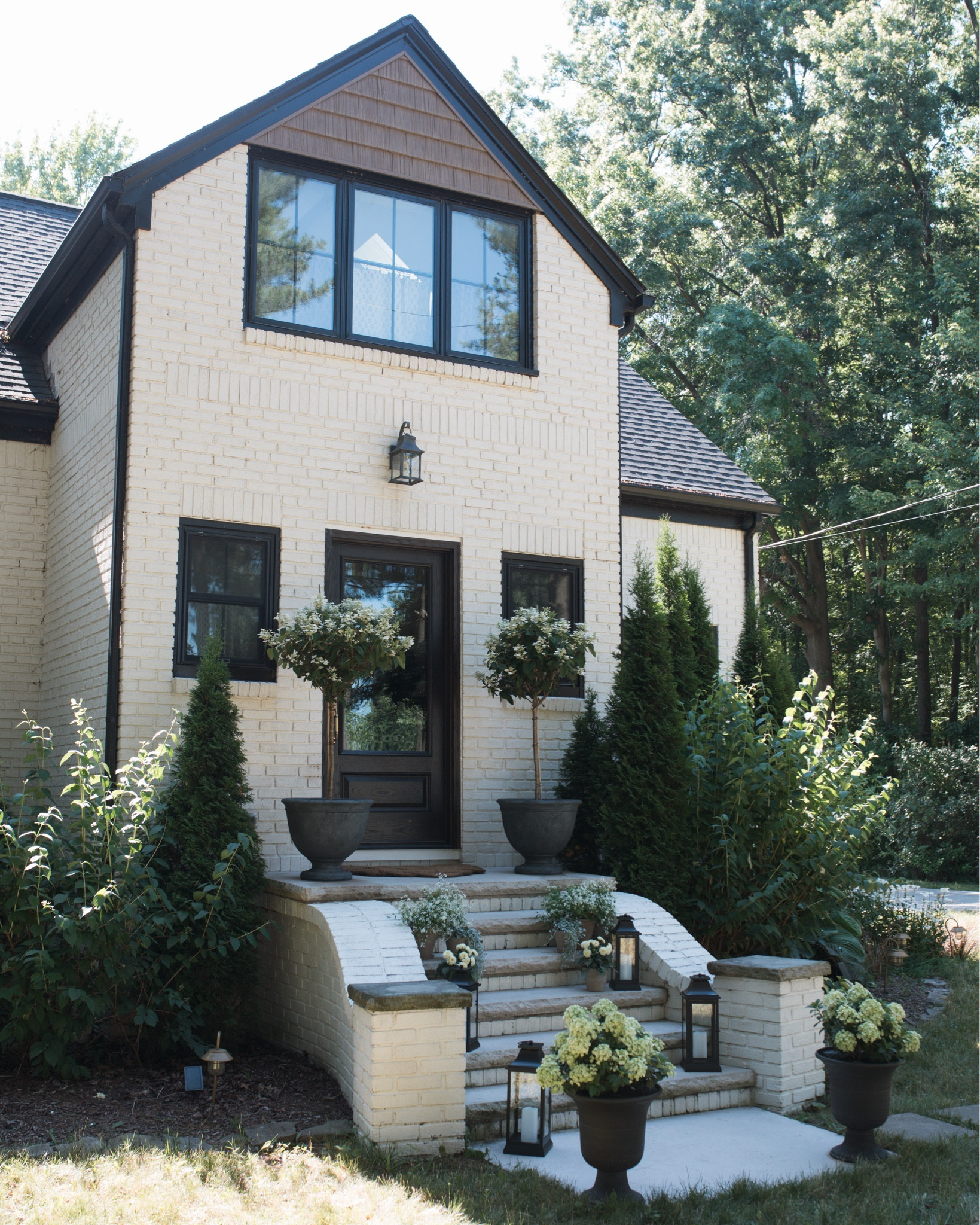 Summer front porch with @walmart #walmartpartner linking everything I used to create this look! 🌼🌻💛

#LTKSeasonal #LTKHome