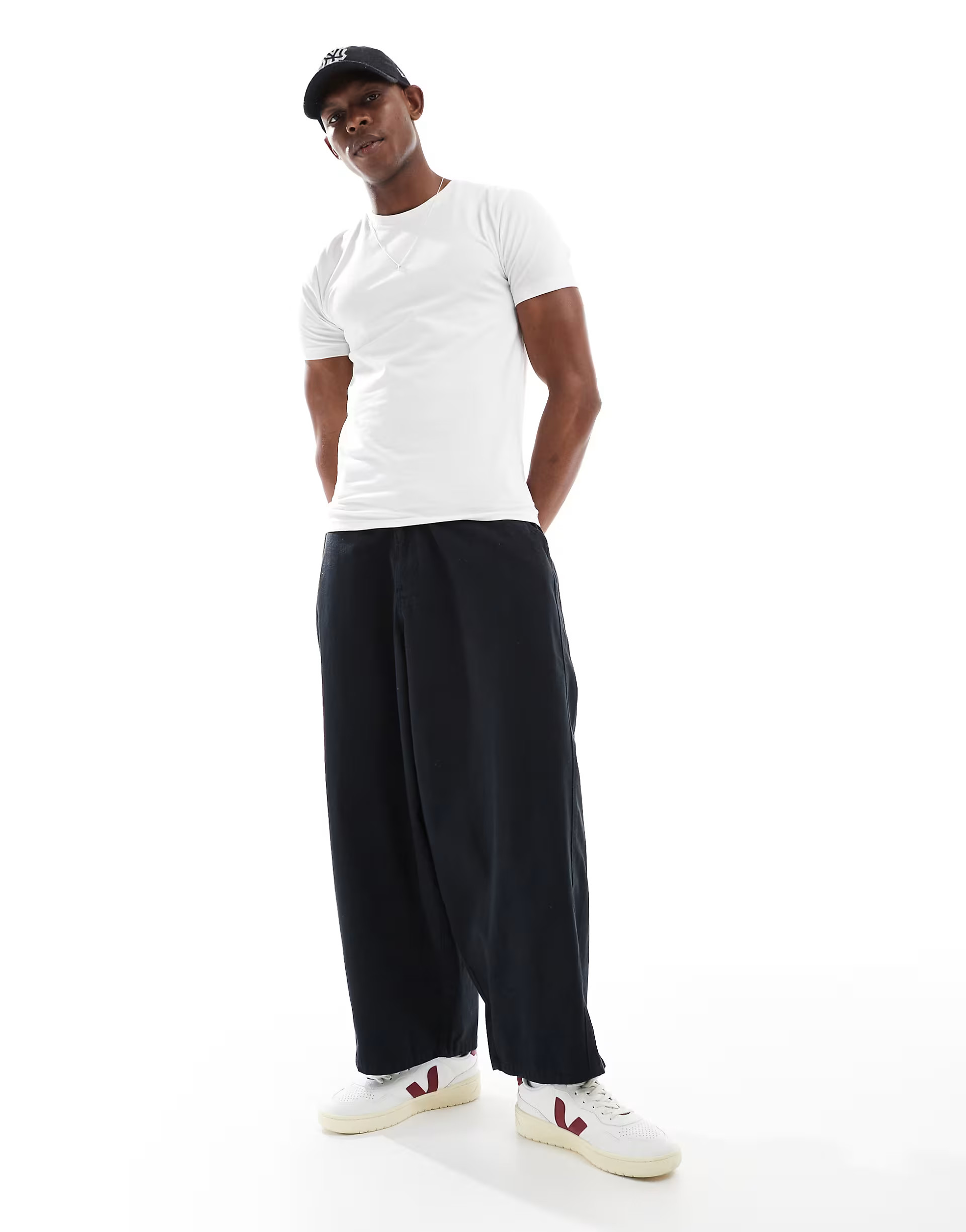 ASOS DESIGN essential muscle fit t-shirt in cream | ASOS | ASOS (Global)