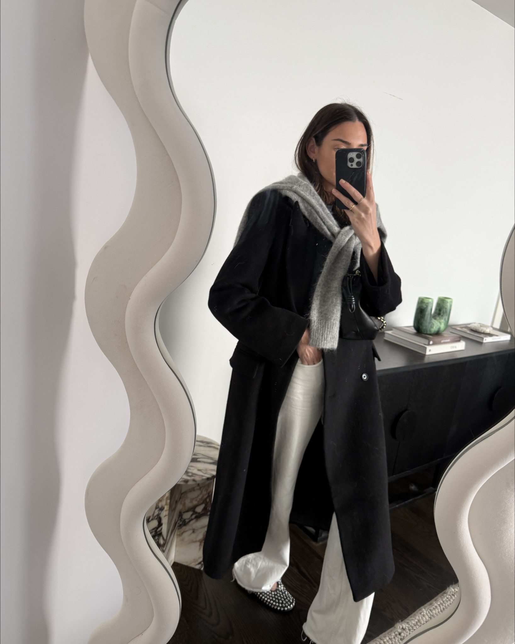 Layered up. 

Aje studio tailored coat in black 
Grey sweater draped over shoulders 
White denim flared leg jeans by Anine Bing
Ballet flats by Tony Bianco
Loewe black bag

#LTKaustralia #LTKstyletip #LTKautumn