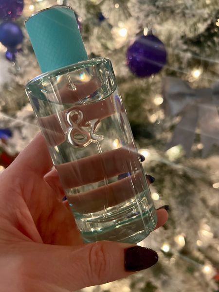 My current favorite scent for the New Year! Tiffany & Love Eau de Parfum for Her is so lovely and chic. Excited for this to be my 2023 scent 💎♥️
.
.
.
.
.
.
.
.
#perfume #scentforher #newyearseve #nye #newyearseveoutfit #momstyle #giftsforher #maternity #nyeoutfit #winteroutfit 

#LTKFind #LTKwedding #LTKbeauty