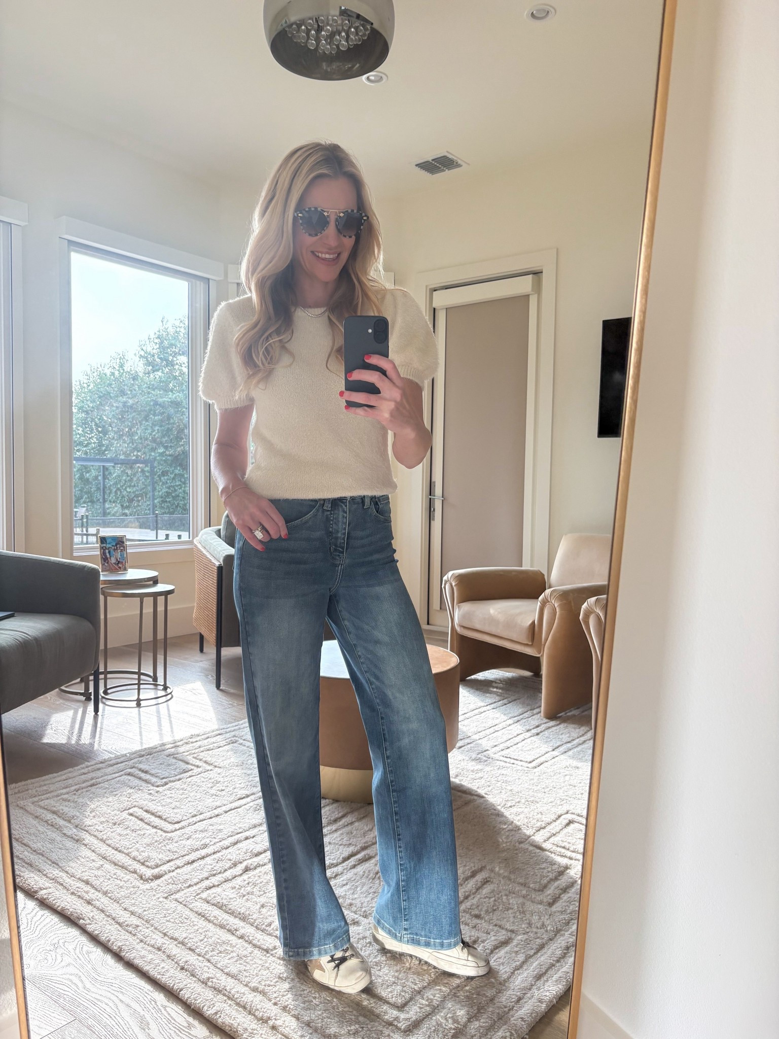 Wow, these jeans! I don’t think you could find a more comfortable pair. They are the absolute perfect amount of stretch and perfect amount of structure. I cannot wait to wear these all spring! @Carve Designs absolutely nailed my new favorite denim! 

#LTKootd