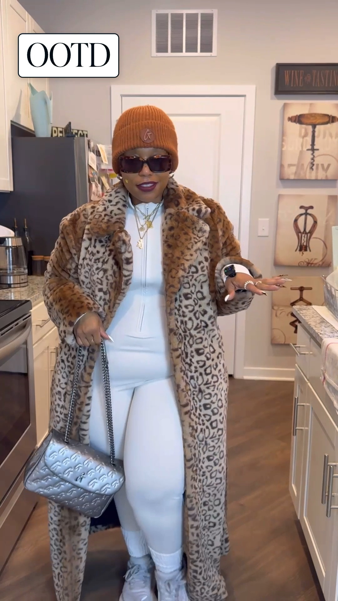 Another FUR OOTD

#LTKPlusSize #LTKHoliday #LTKStyleTip