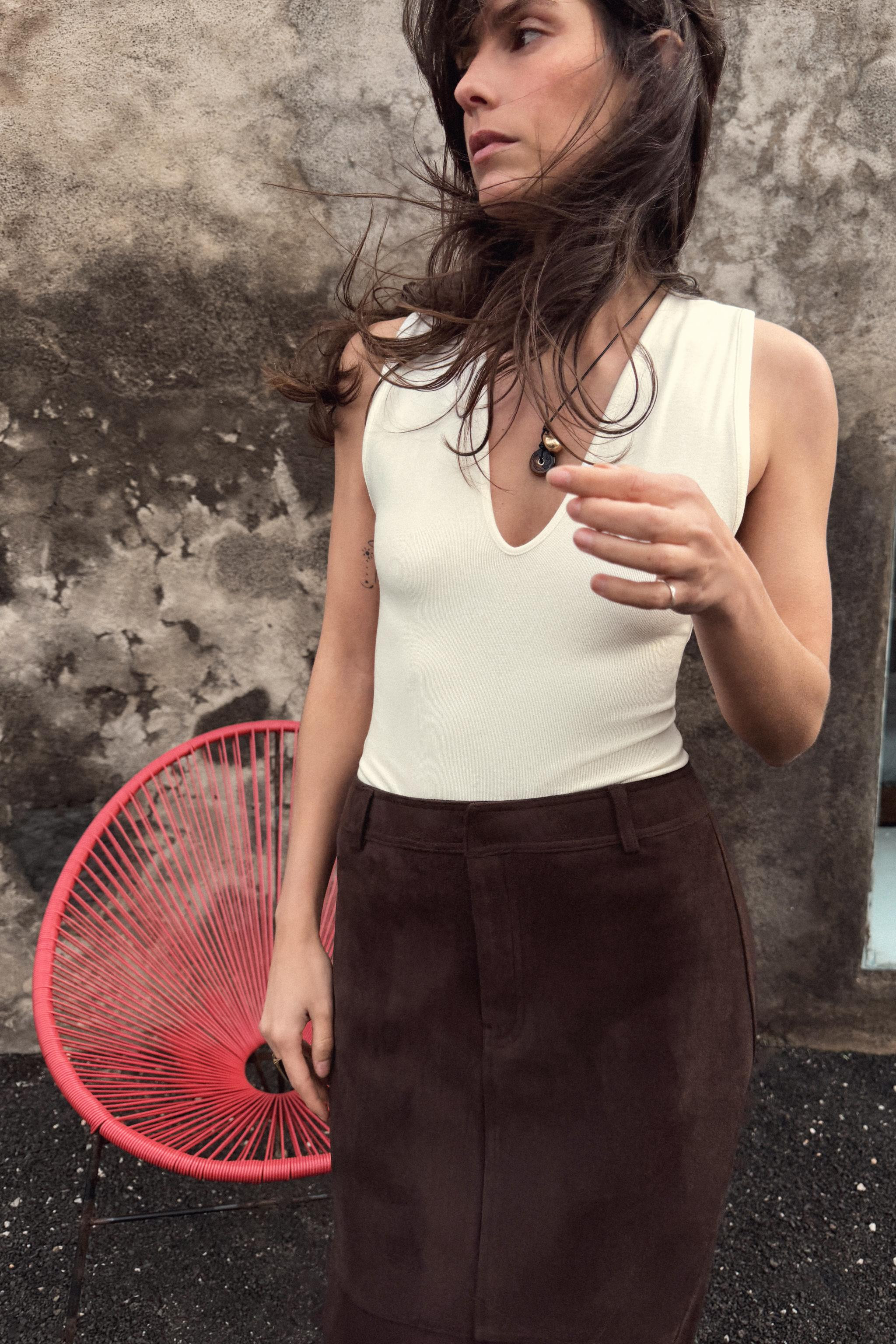 FITTED V-NECK BODYSUIT | Zara UK
