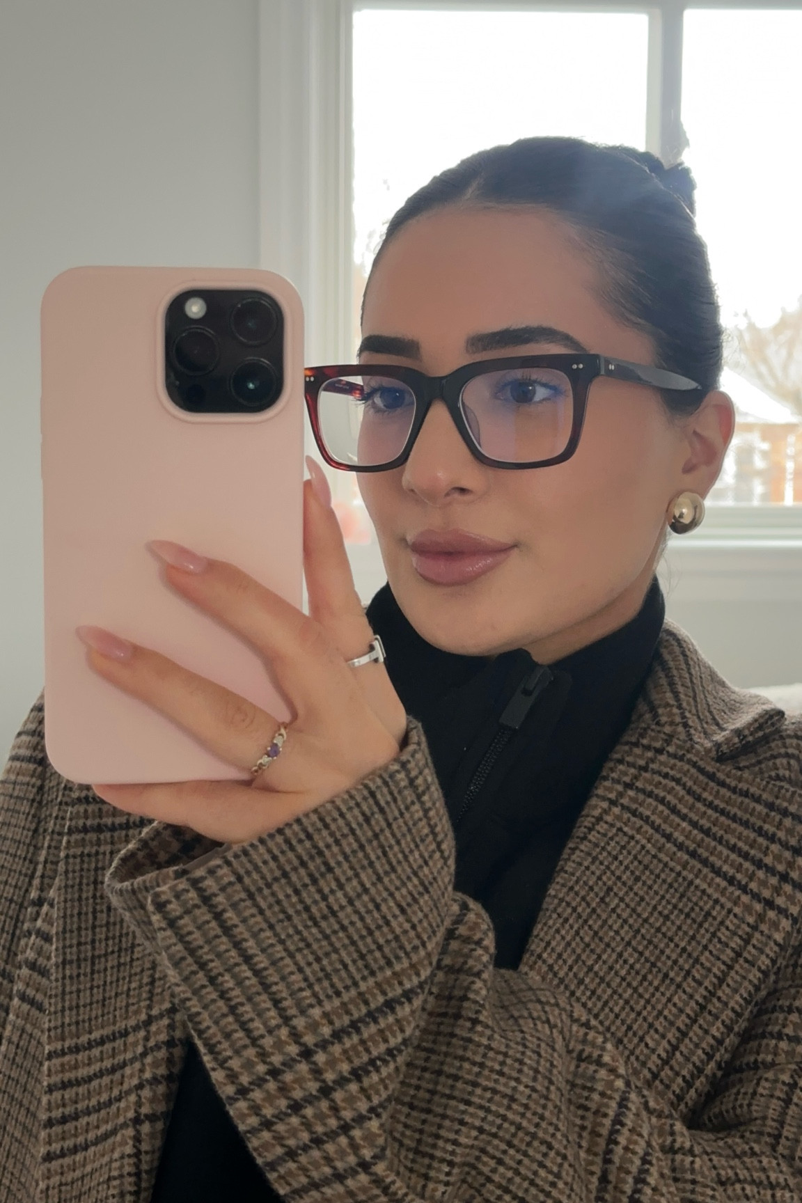 Exact glasses sold out but linked a similar pair 
 

#LTKcanada #LTKstyletip
