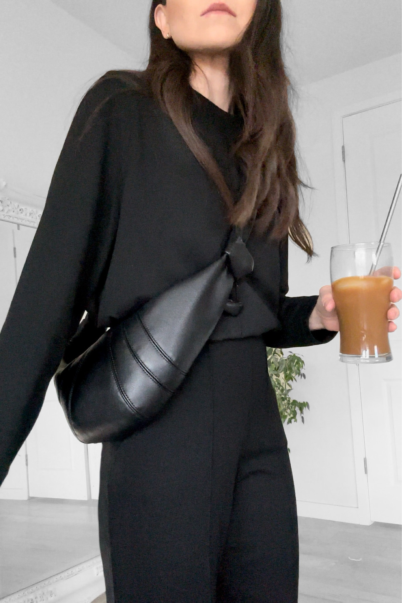 All black casual outfit 🖤☕️

Black sweat set, black sweatshirt, black sweatpants, classy sweatpants, cool loungewear, cool casual outfit, cool sweatshirt, crossbody bag, casual black bag, hands free bag

#LTKstyletip